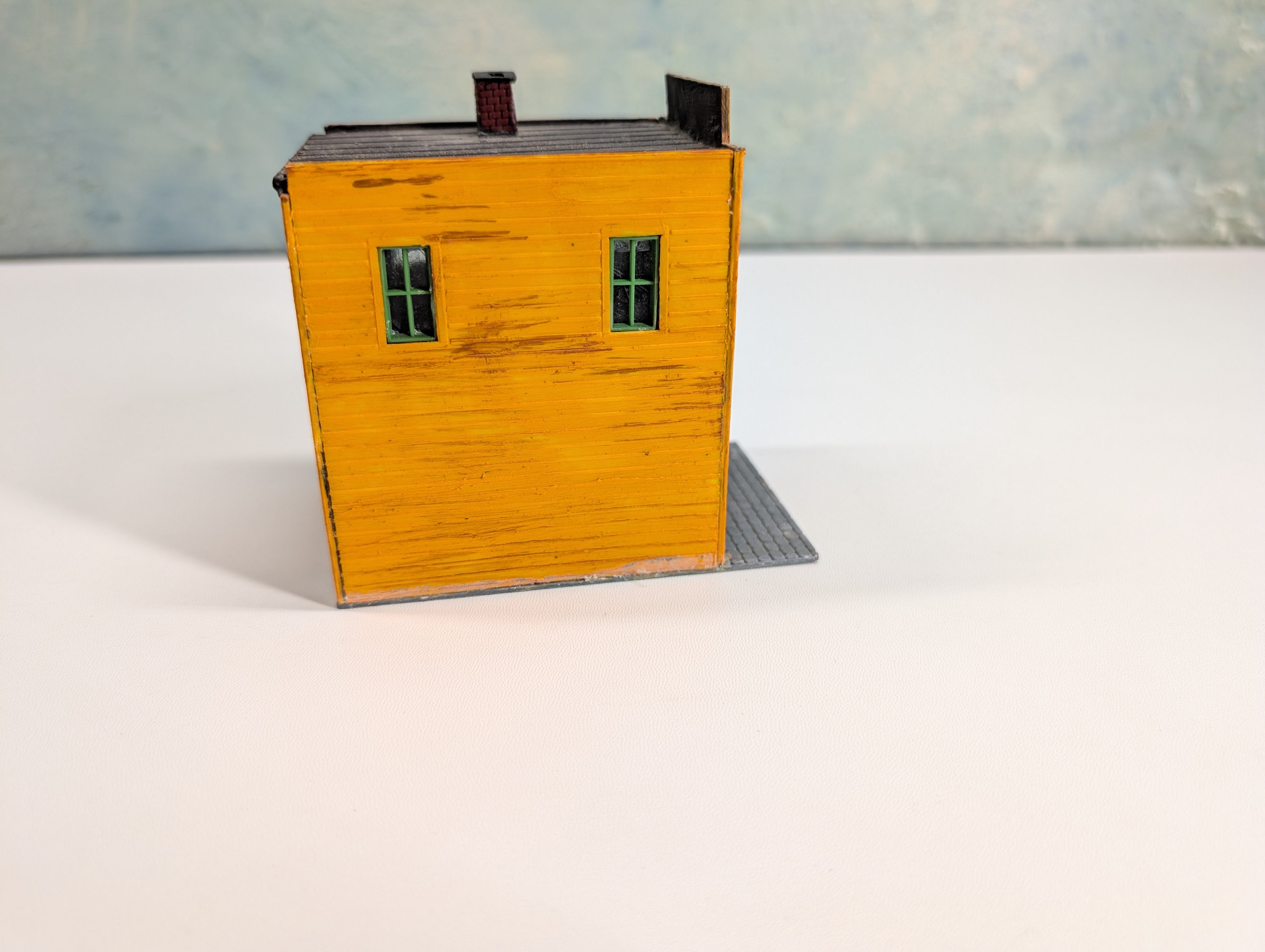 USED HO Scale Orange Old Time Storefront