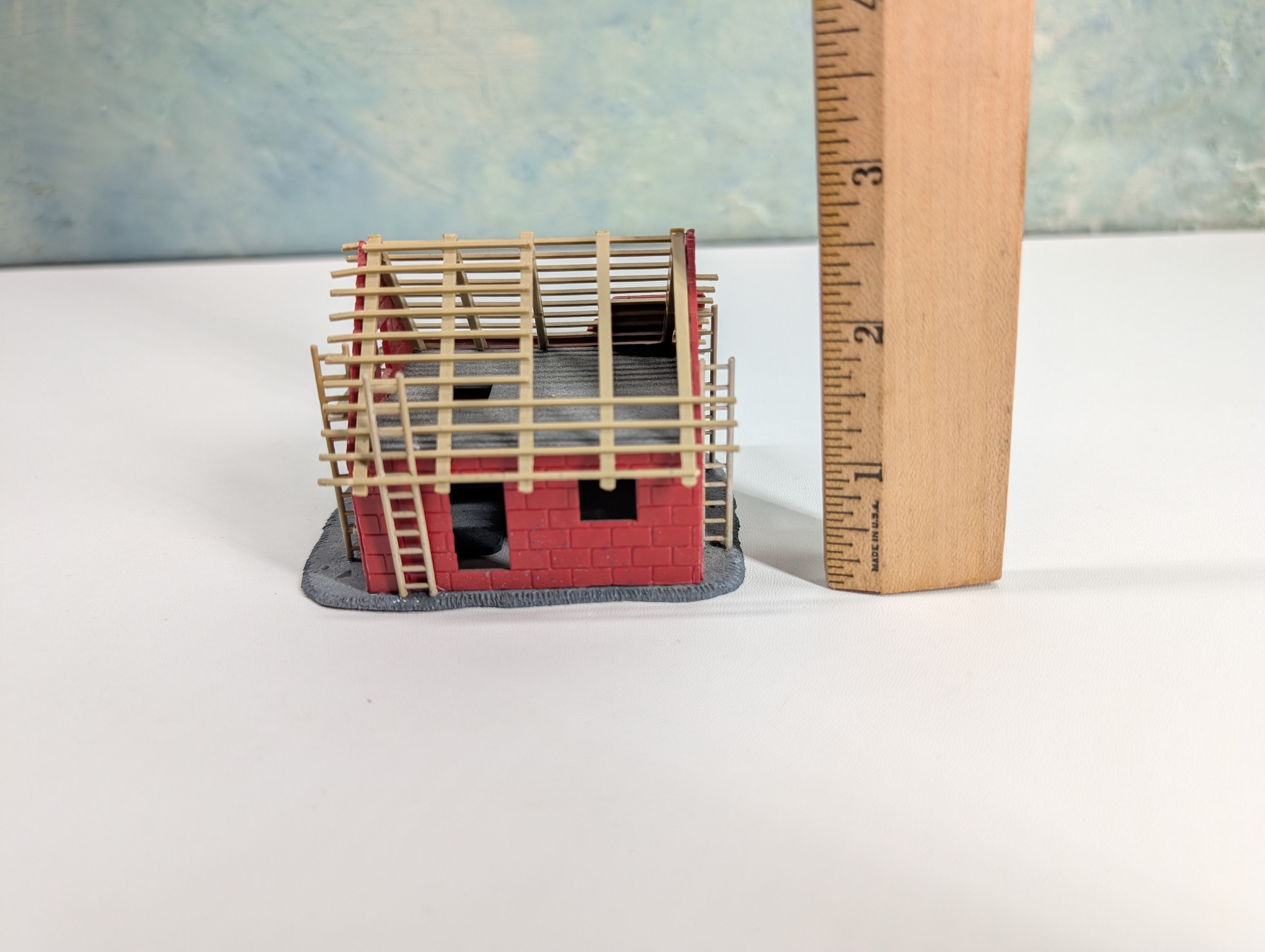 USED HO Scale House Under Construction