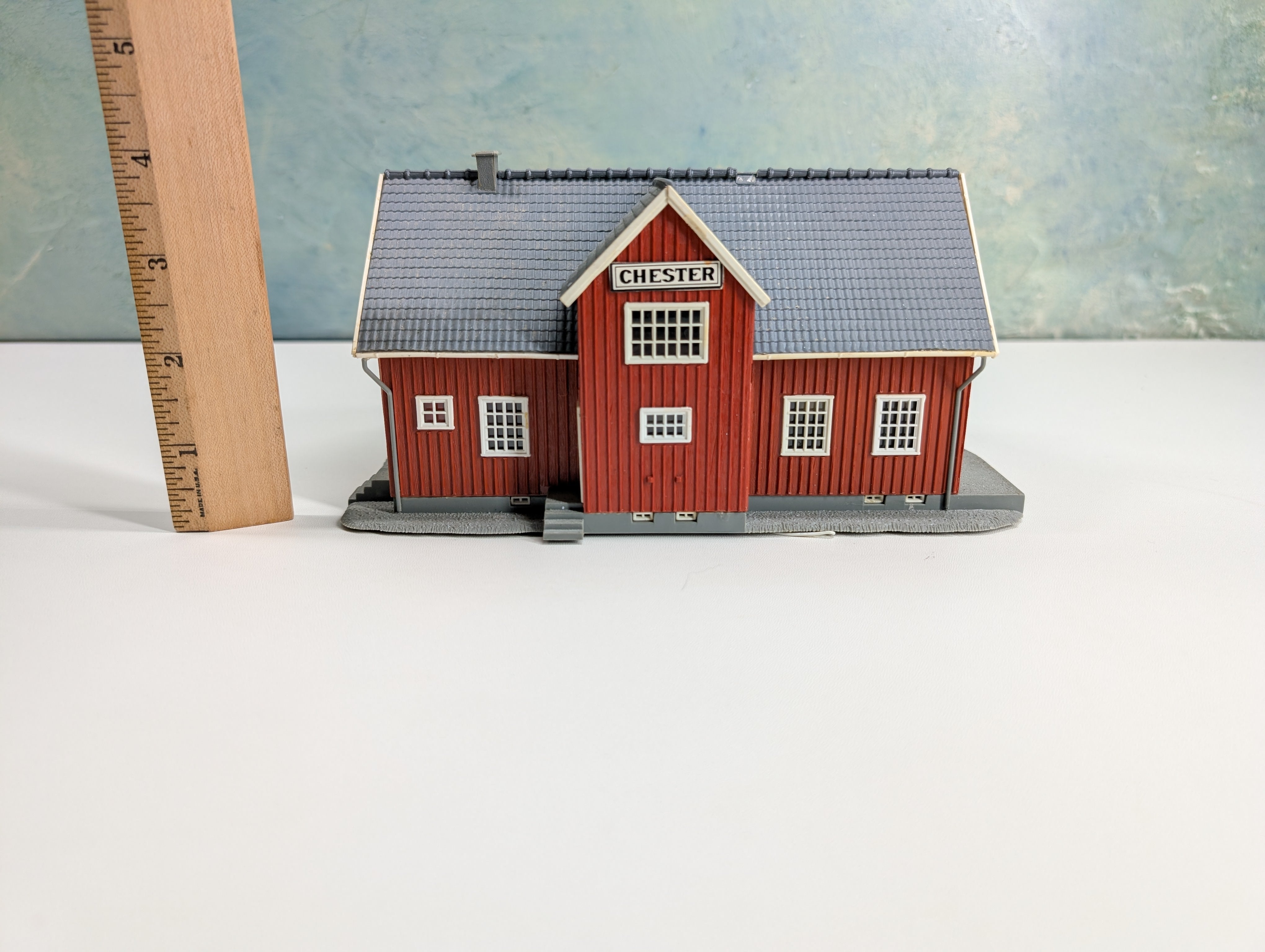 USED Model Power HO Scale Chester Station