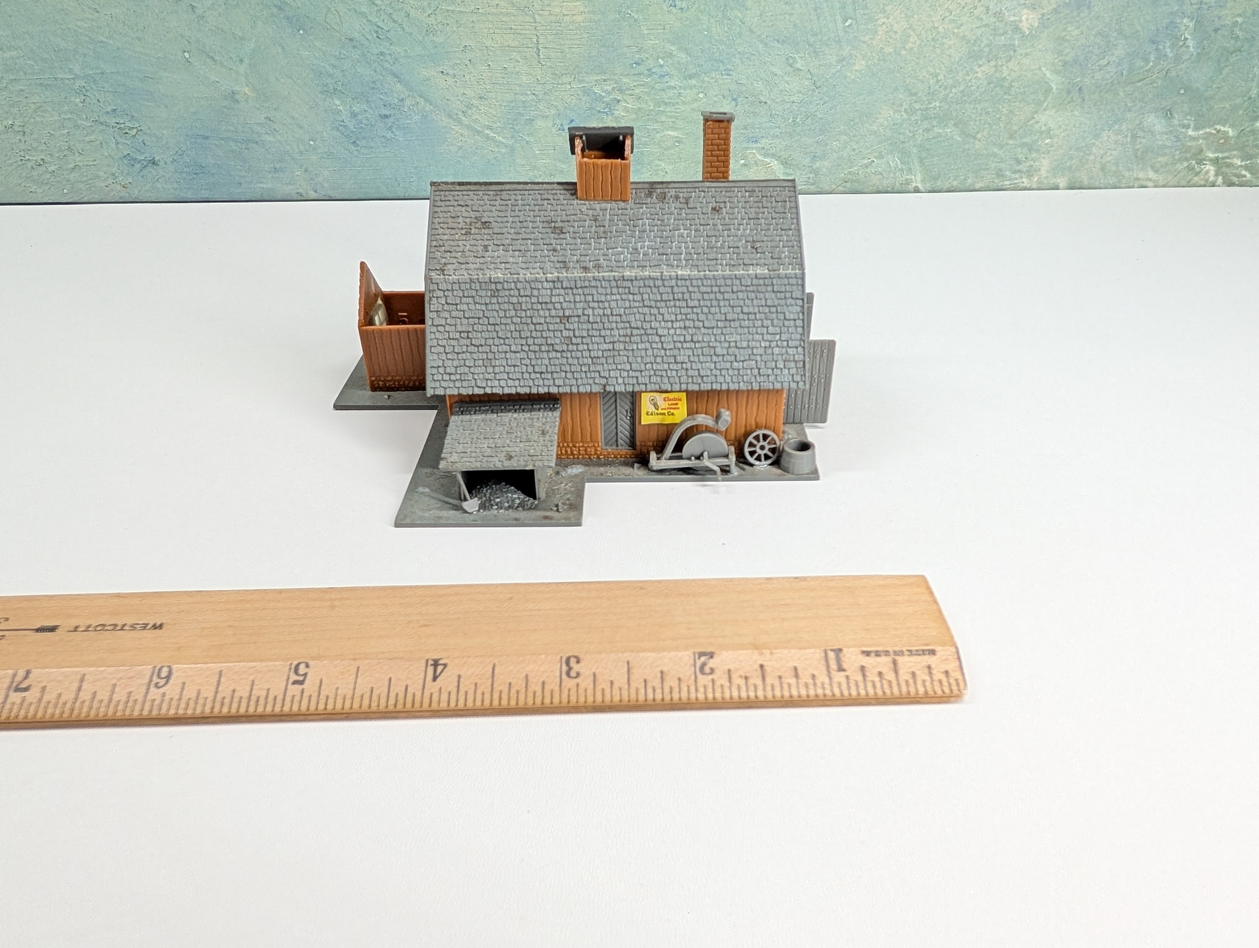USED Tyco HO Scale Old Time Blacksmith Shop