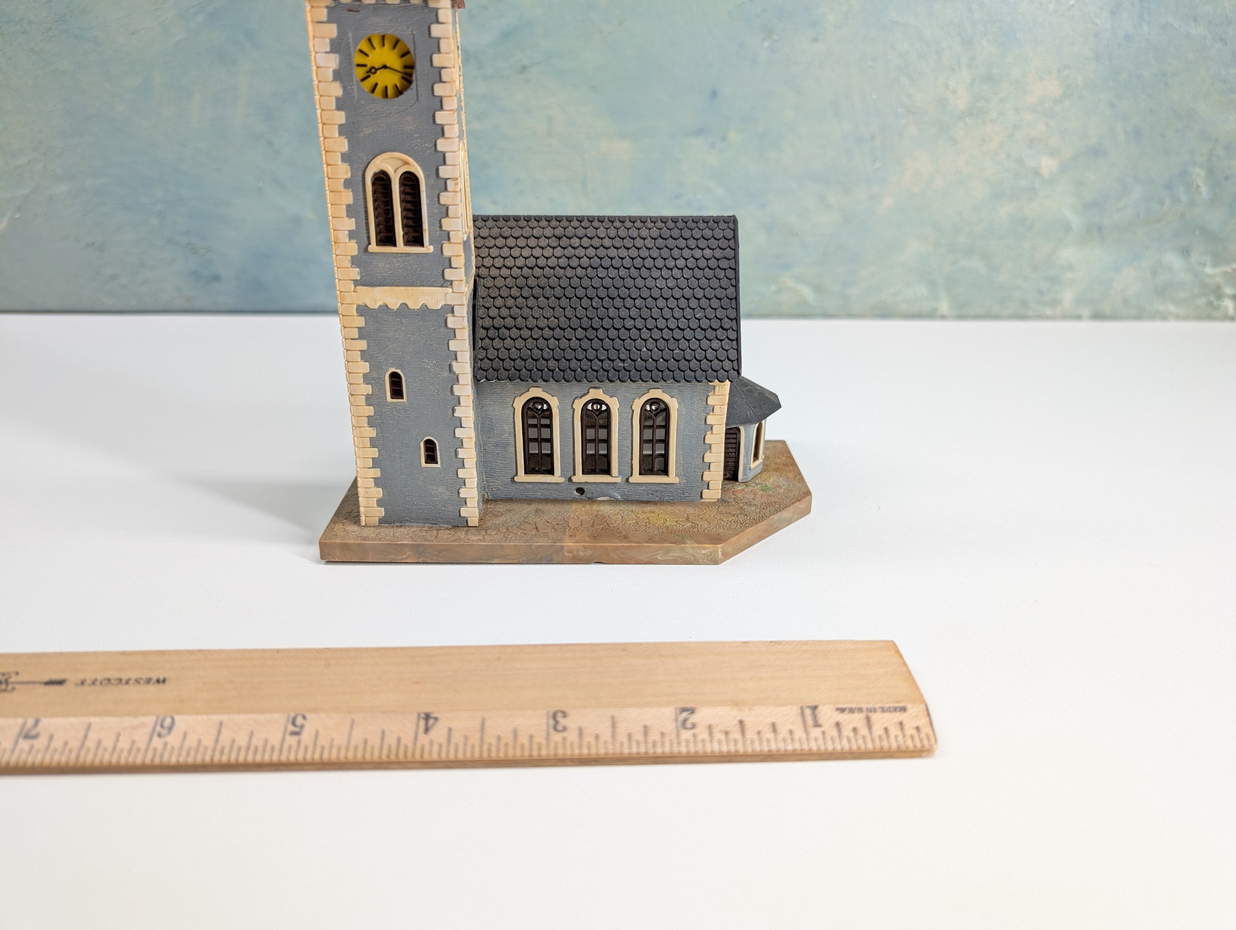 USED Faller B-238 HO Scale Village Church with Clock
