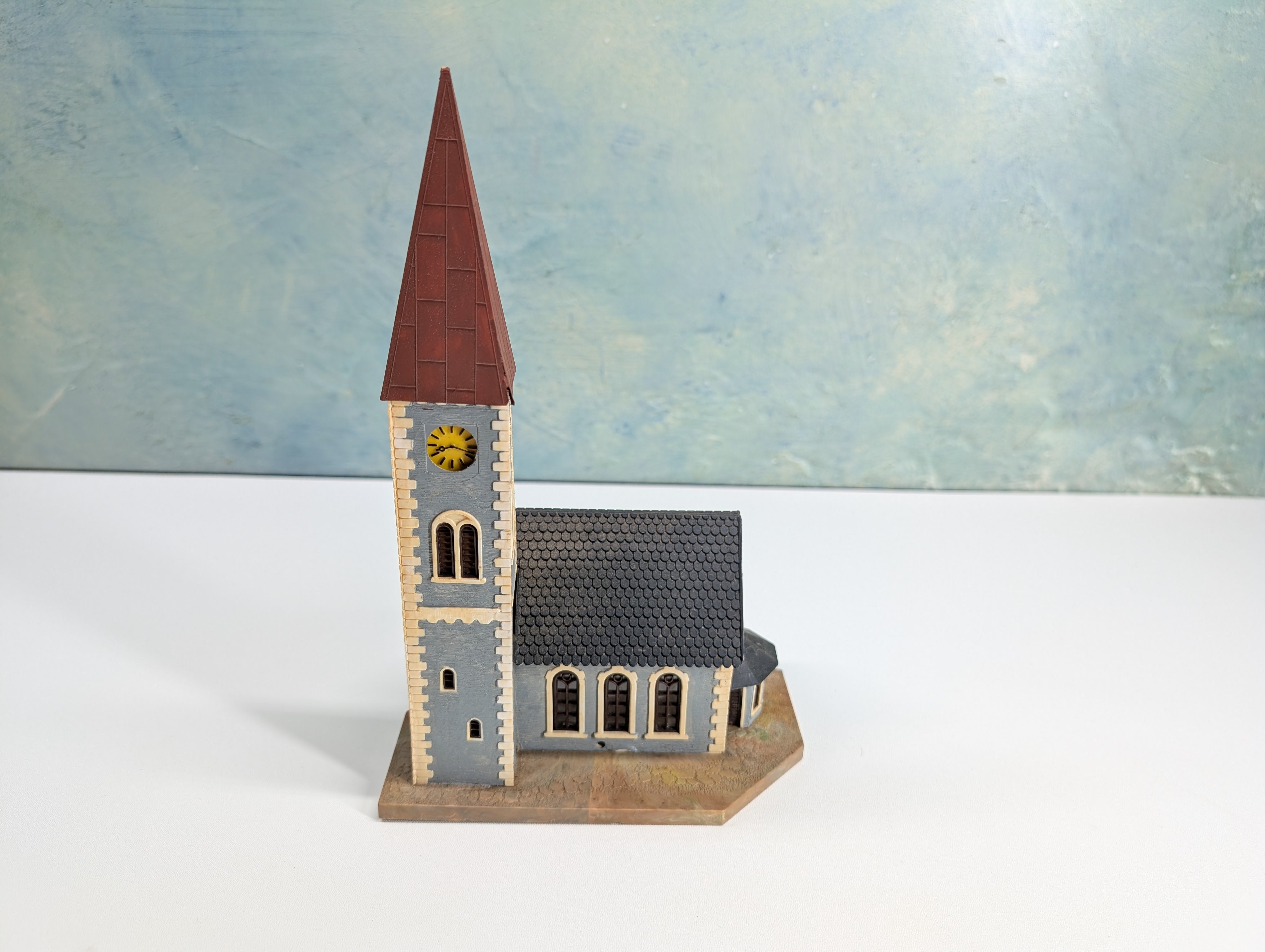USED Faller B-238 HO Scale Village Church with Clock