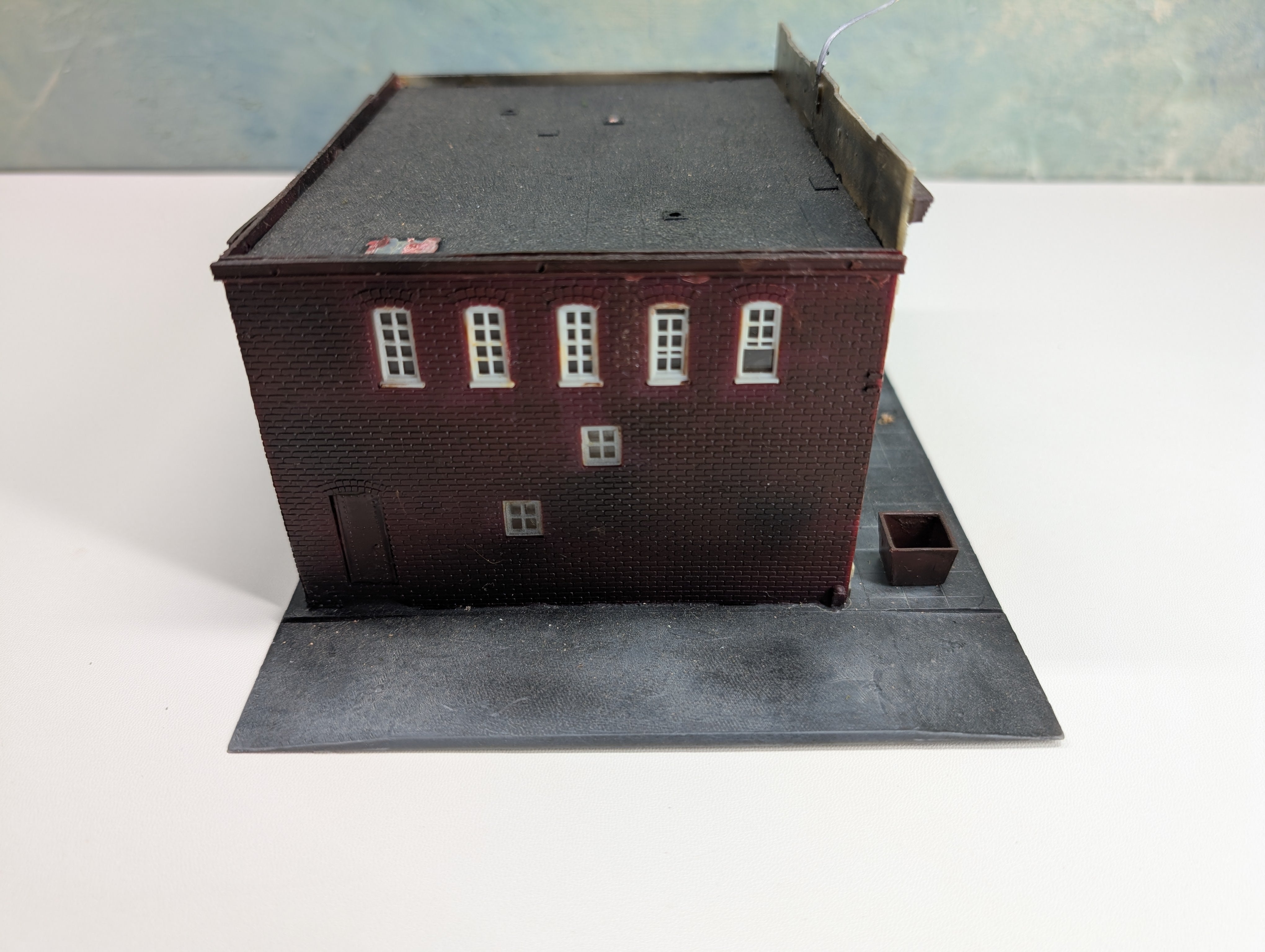 USED HO Scale Fire House