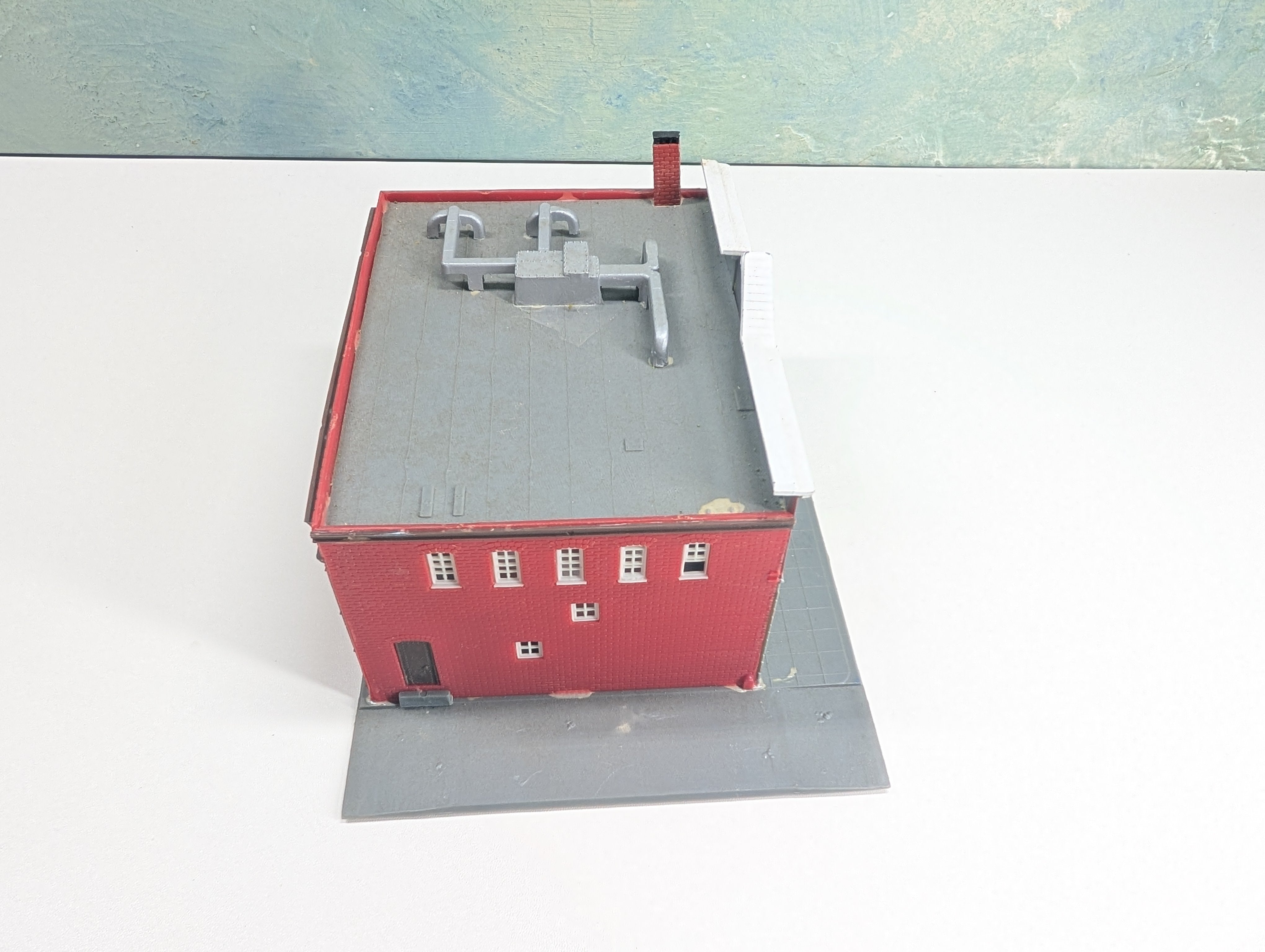 USED HO Scale Police Station