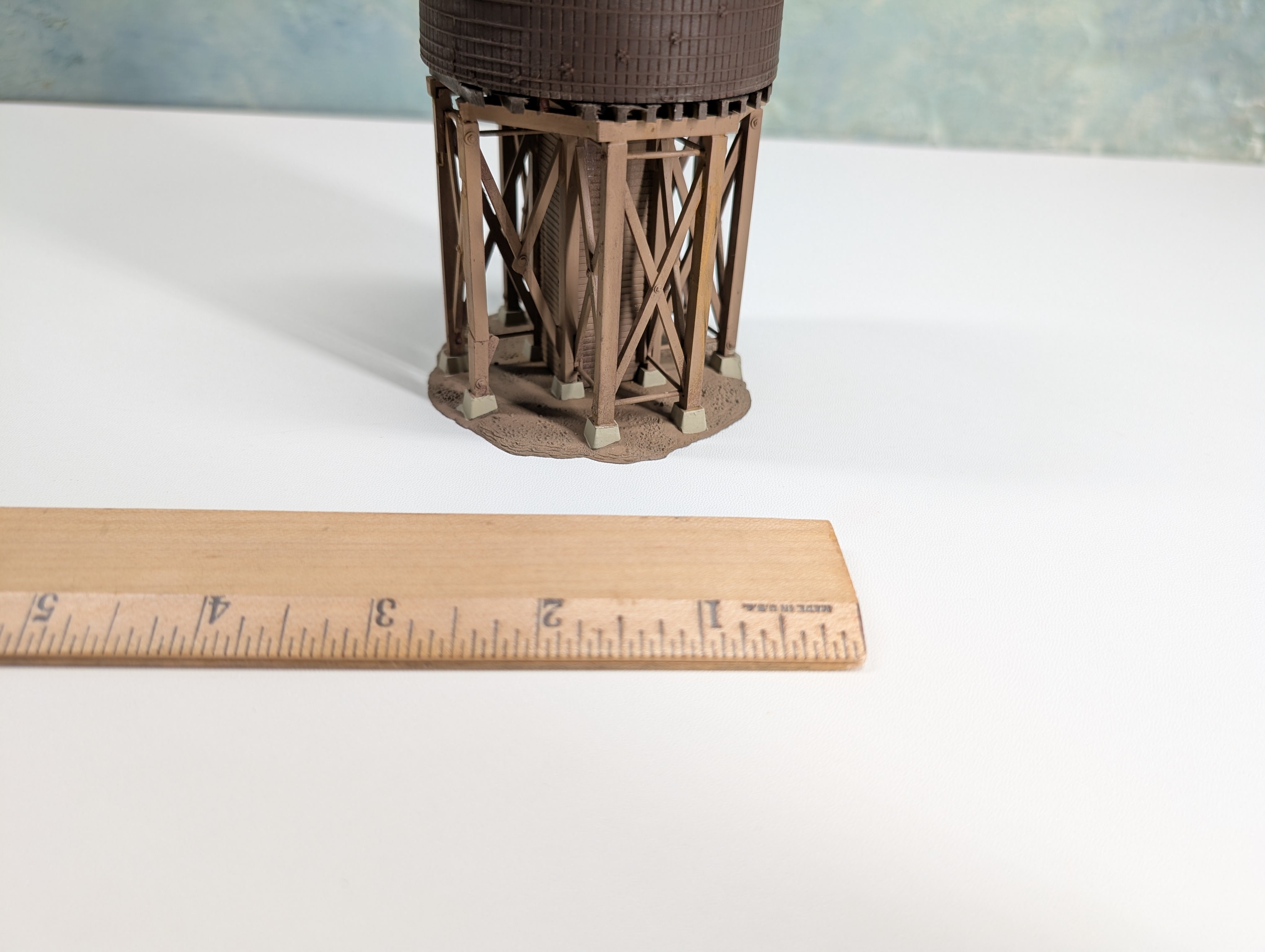 USED HO Scale Water Tower, Weathered