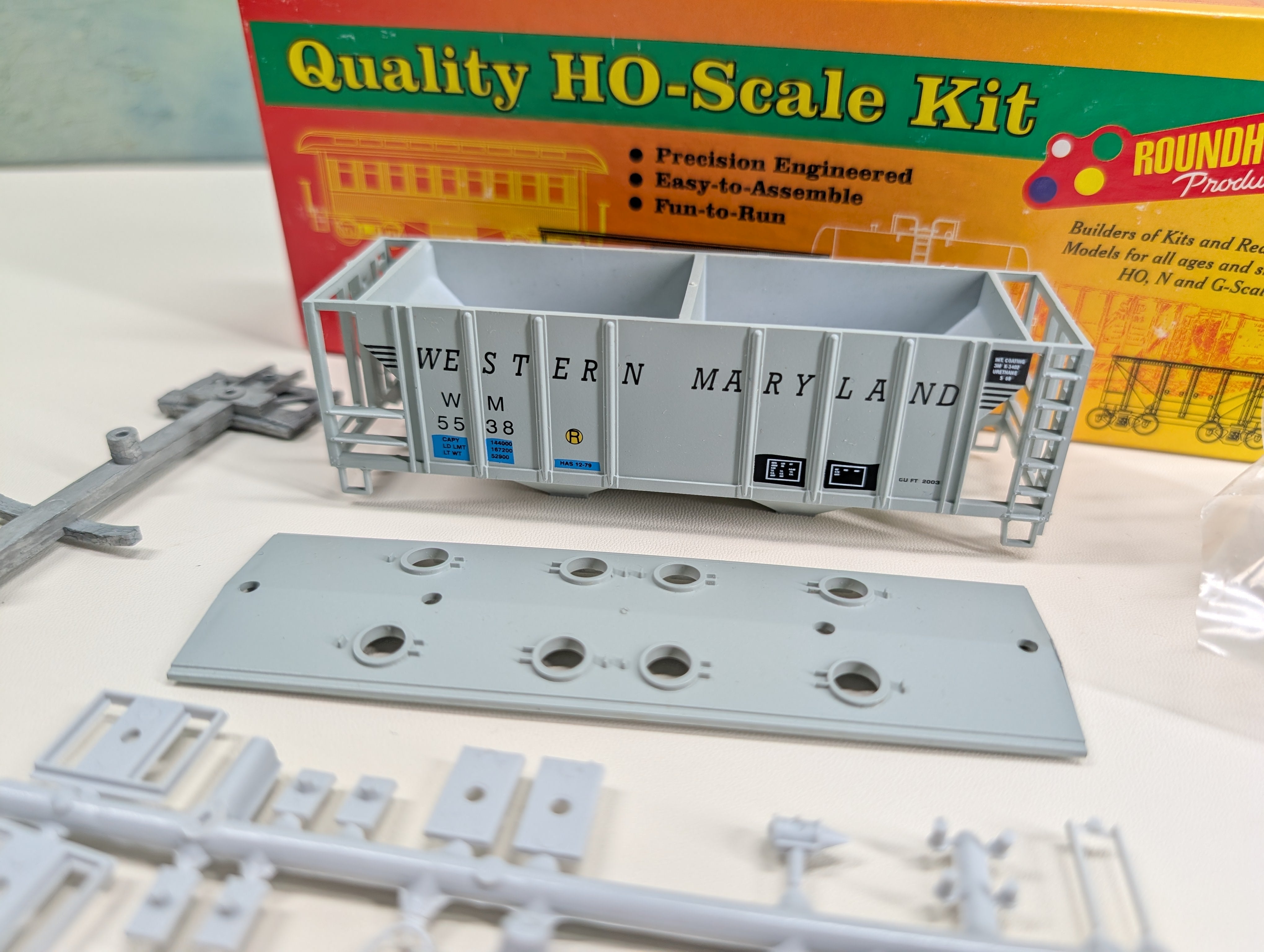 USED Roundhouse HO Scale Covered Hopper Western Maryland WM #5538 KIT