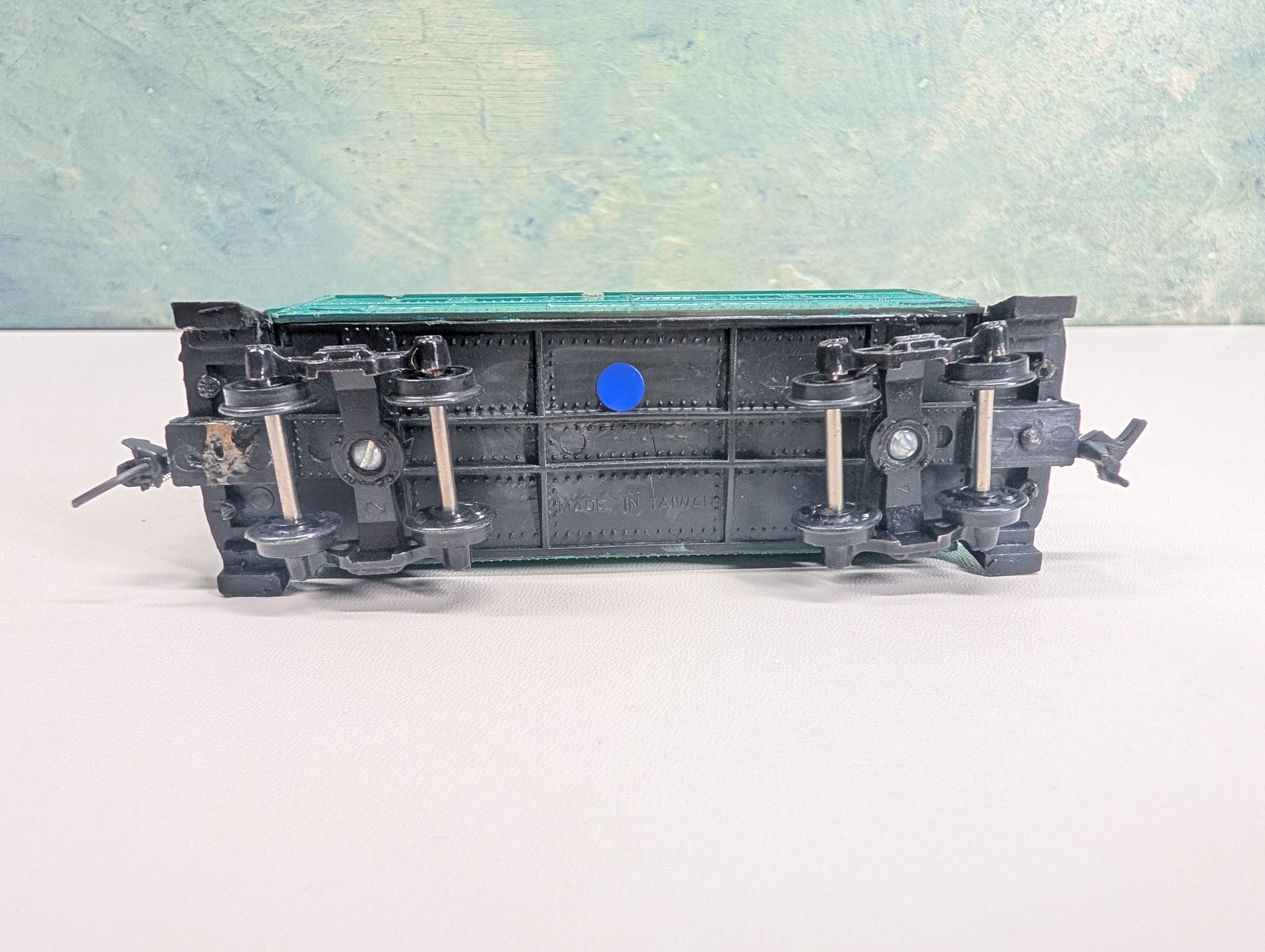 USED HO Scale Caboose Penn Central #983749