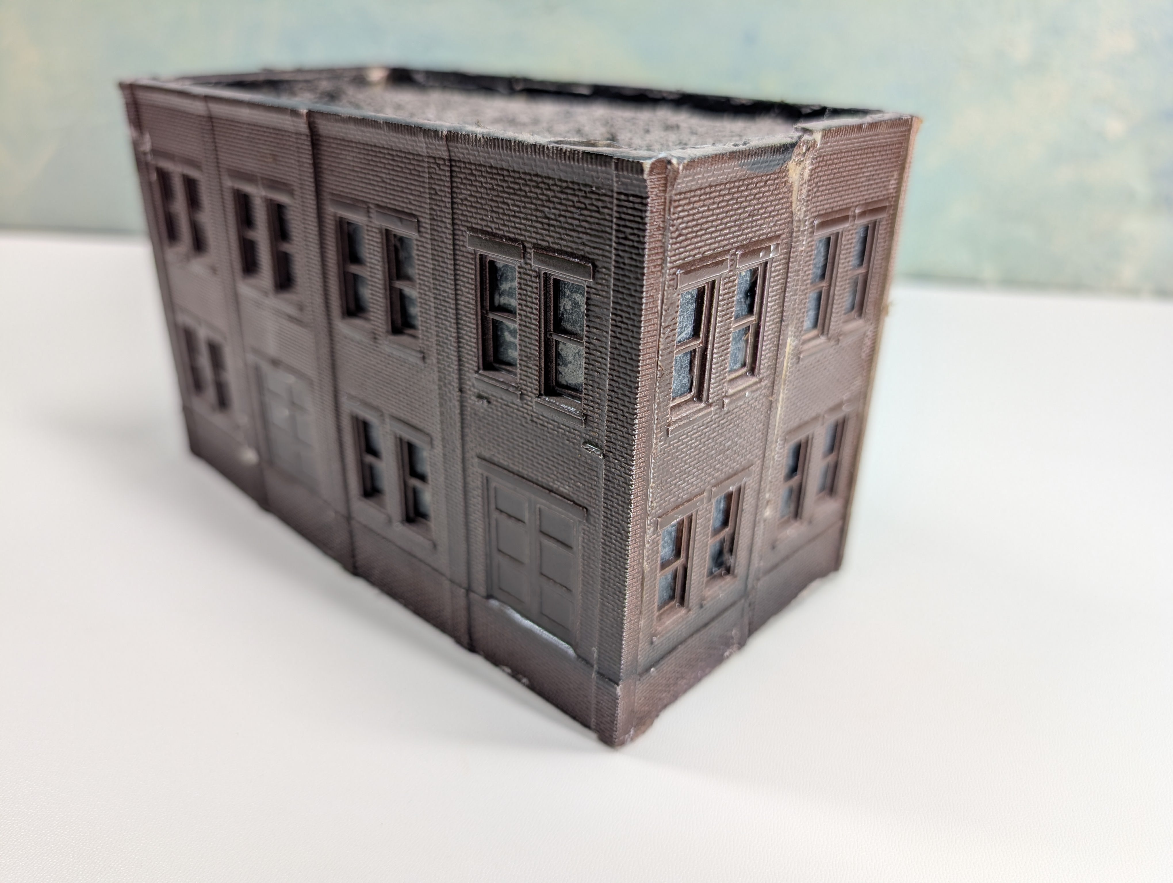USED HO Scale Brown Brick Warehouse