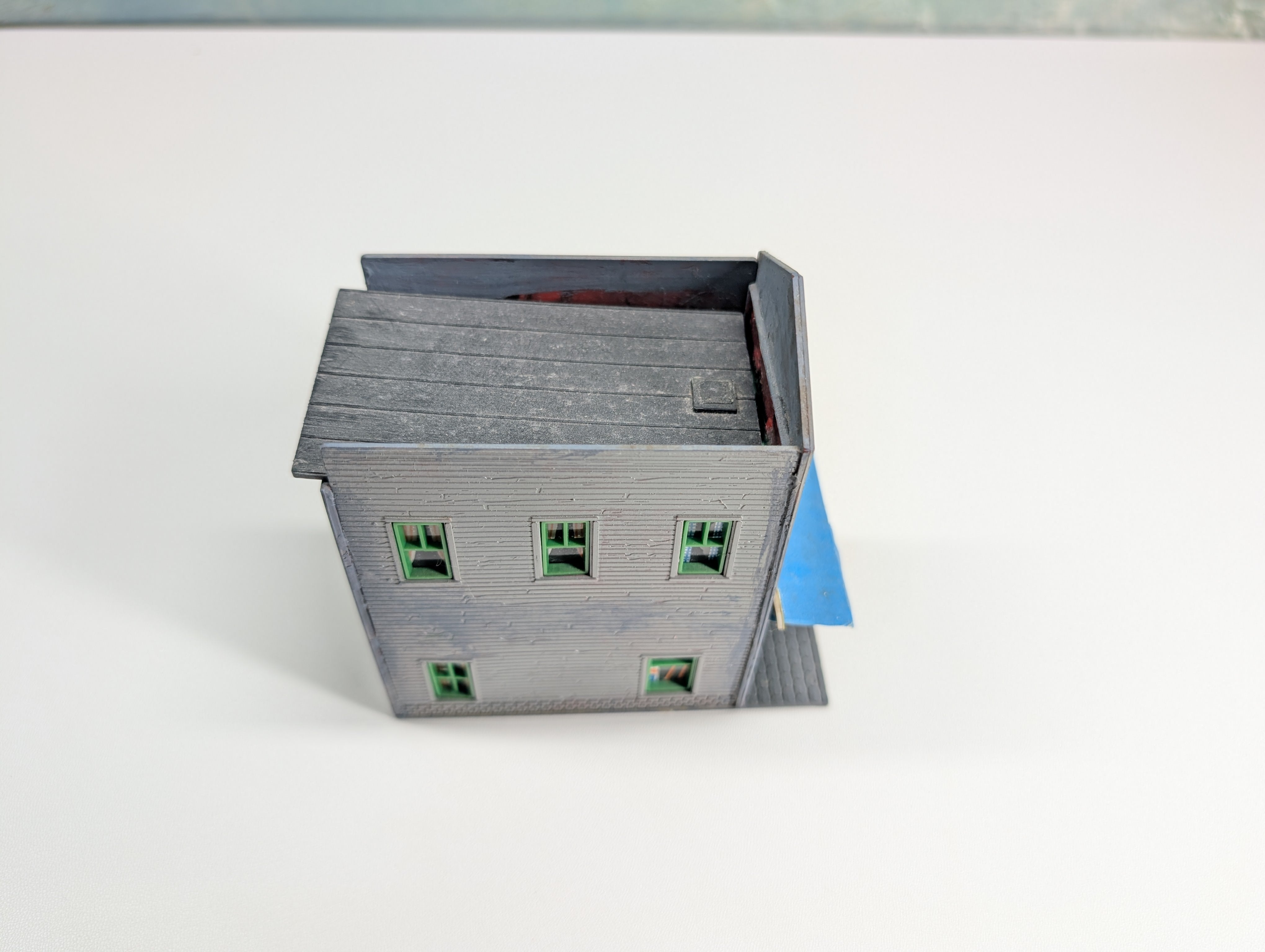 USED HO Scale Brown Storefront, Chris Gifts, Gift Shop