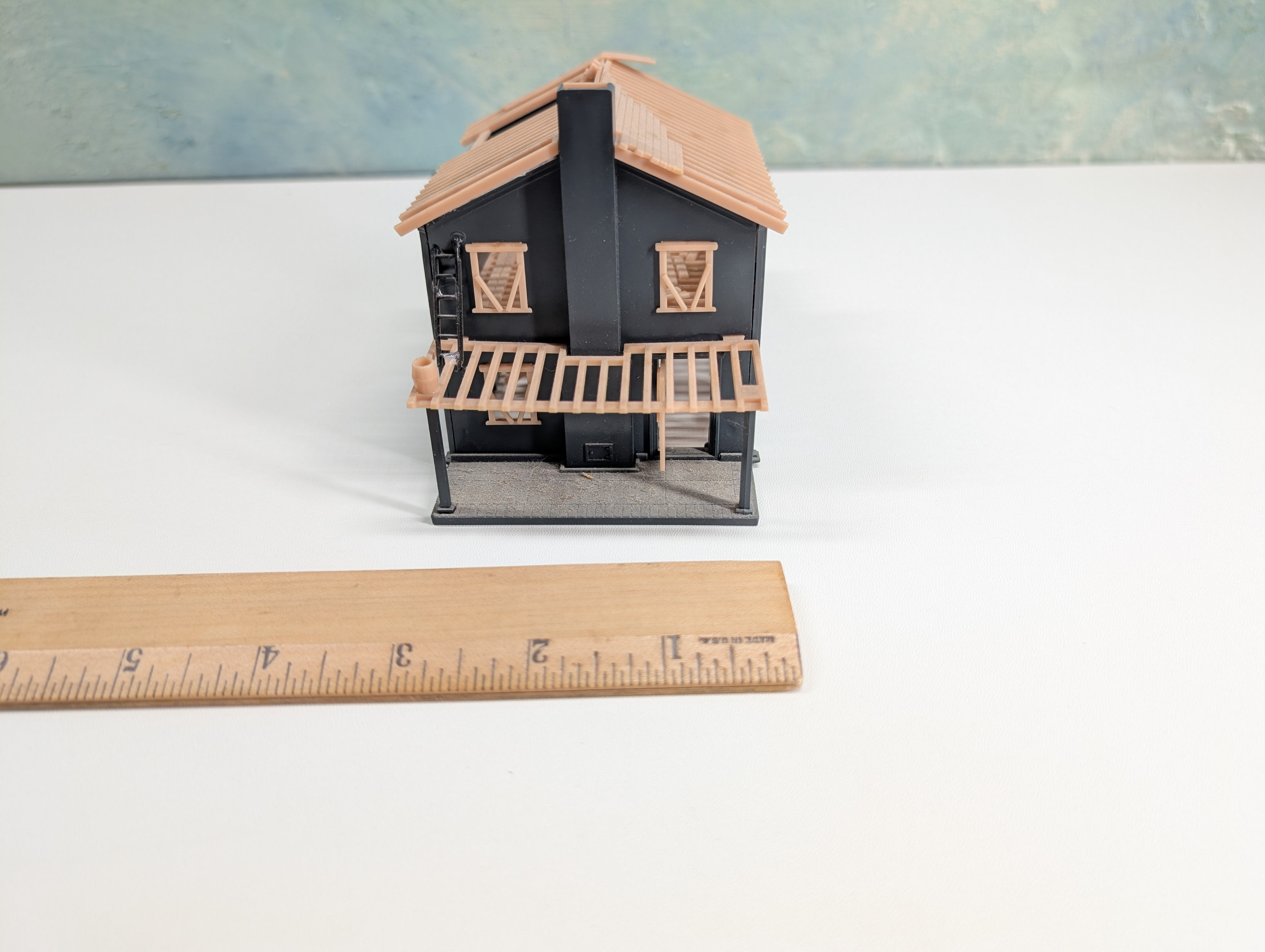 USED HO Scale Gray Home Under Construction