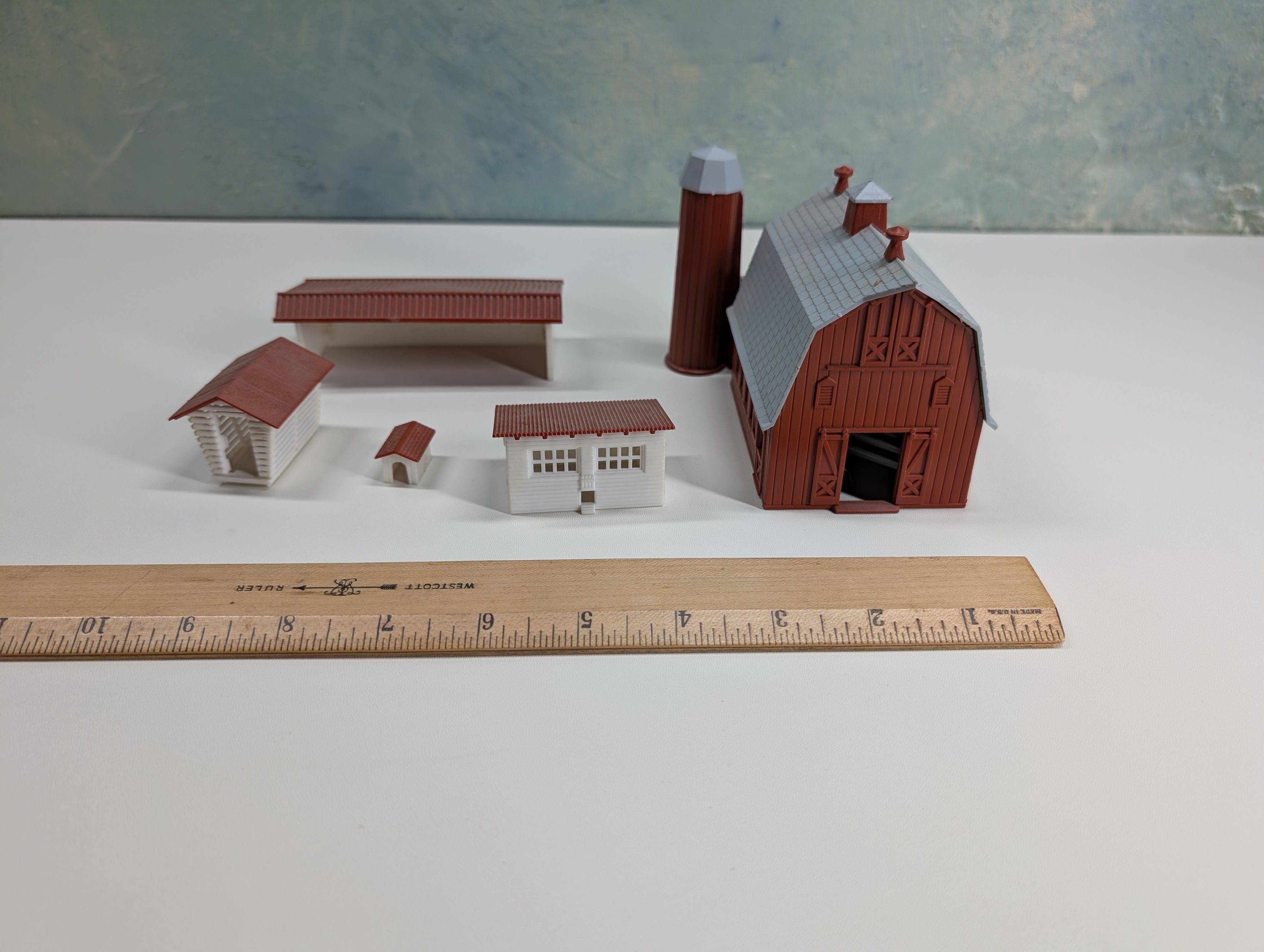 USED HO Scale Lot of Barn and Other Farm Structures