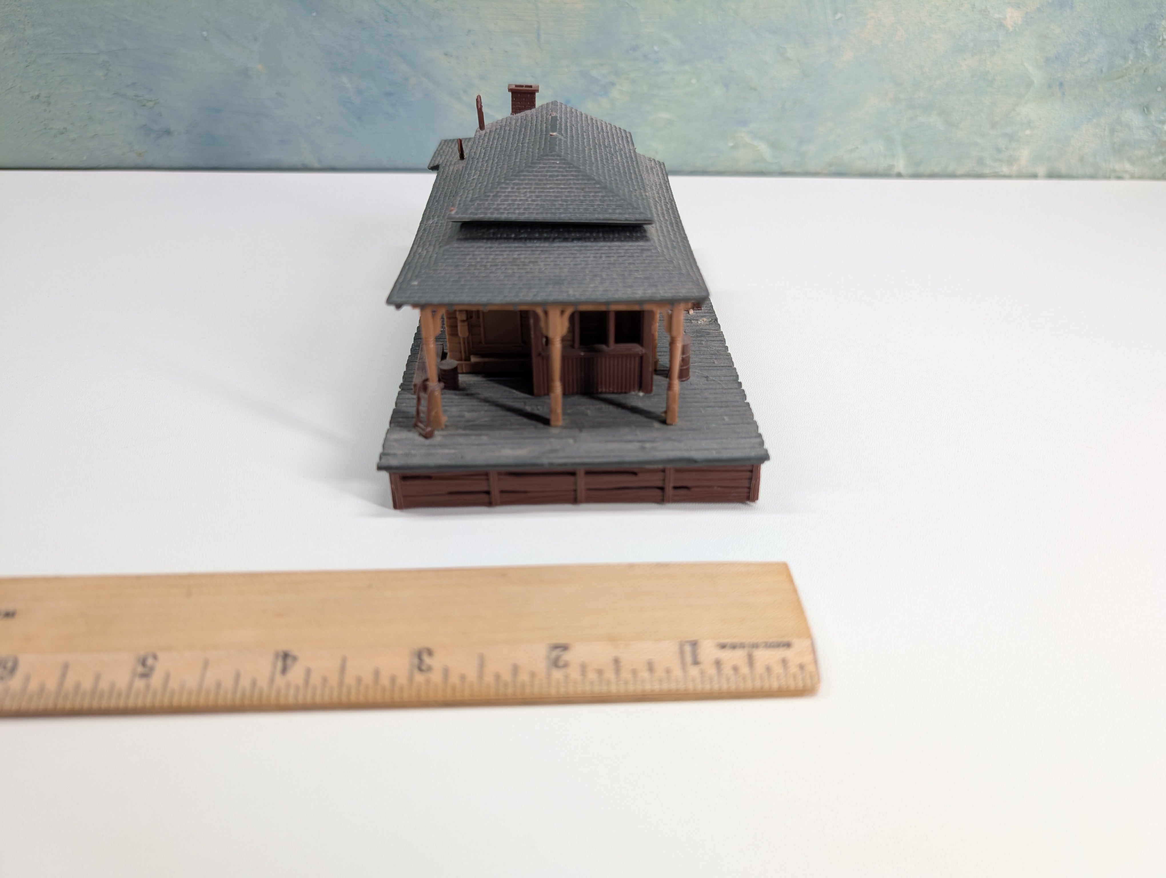 USED HO Scale Old Time Freight Station