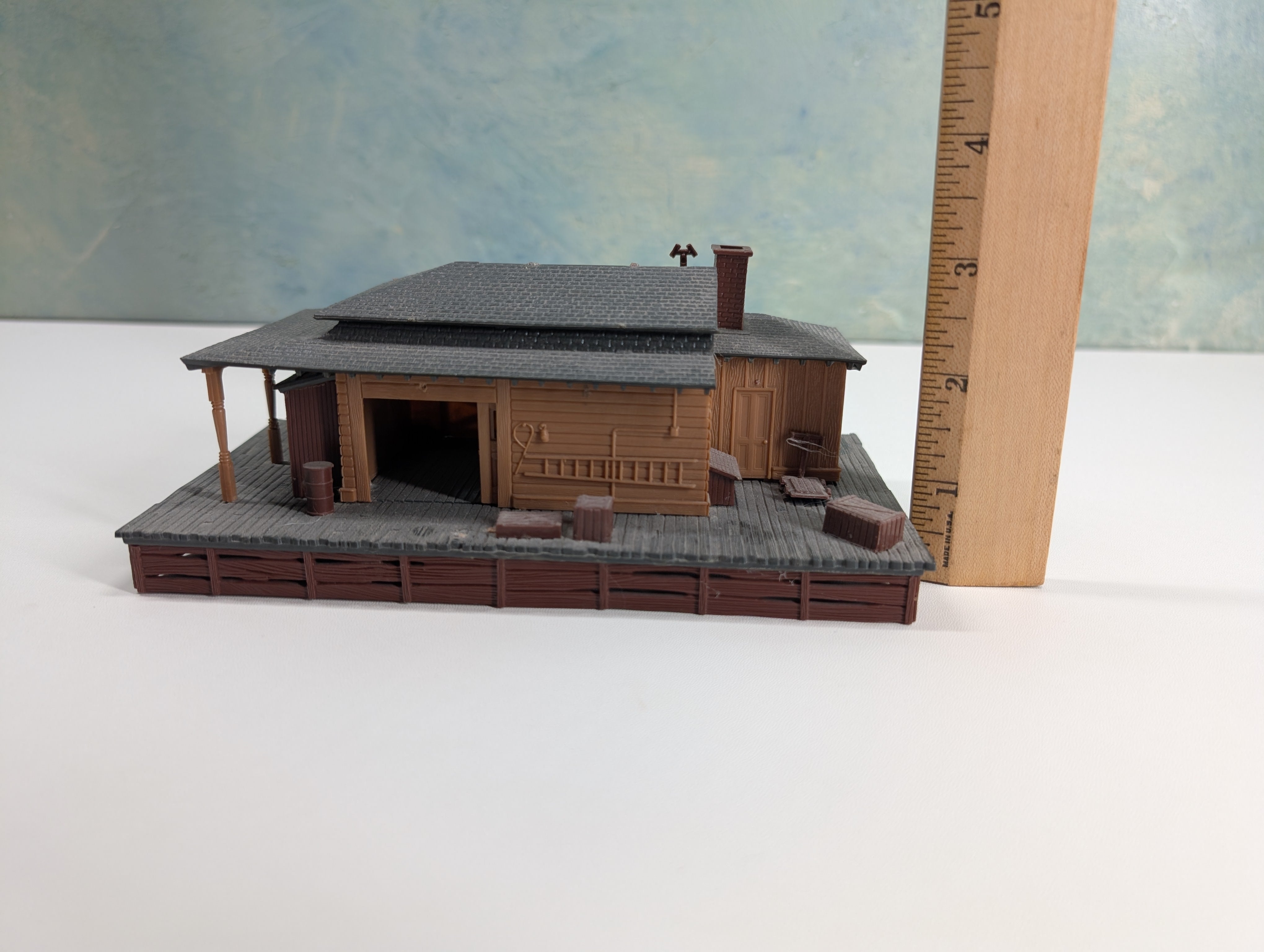 USED HO Scale Old Time Freight Station