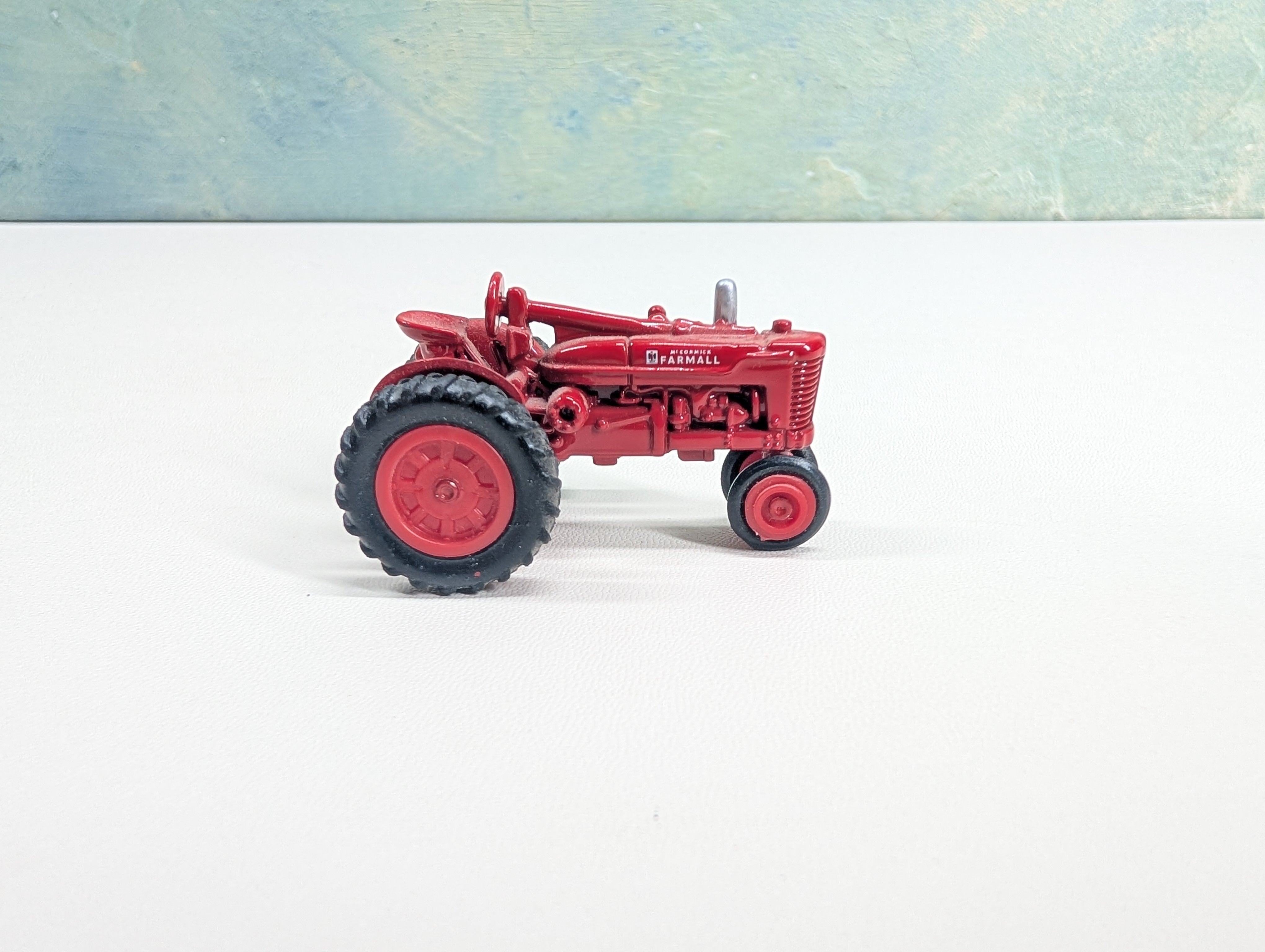 USED ERTL HO Scale Farmall Red Tractor