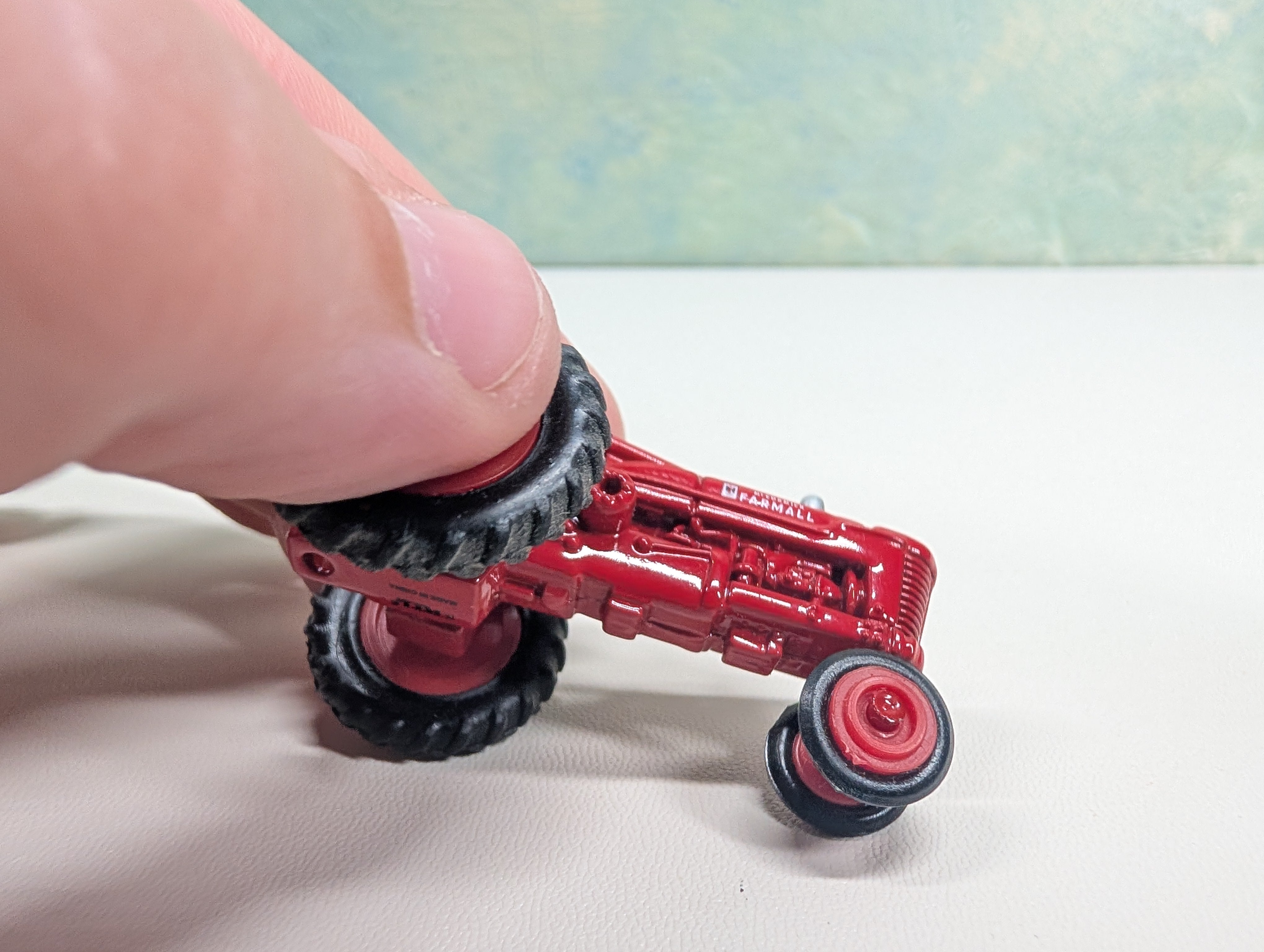 USED ERTL HO Scale Farmall Red Tractor