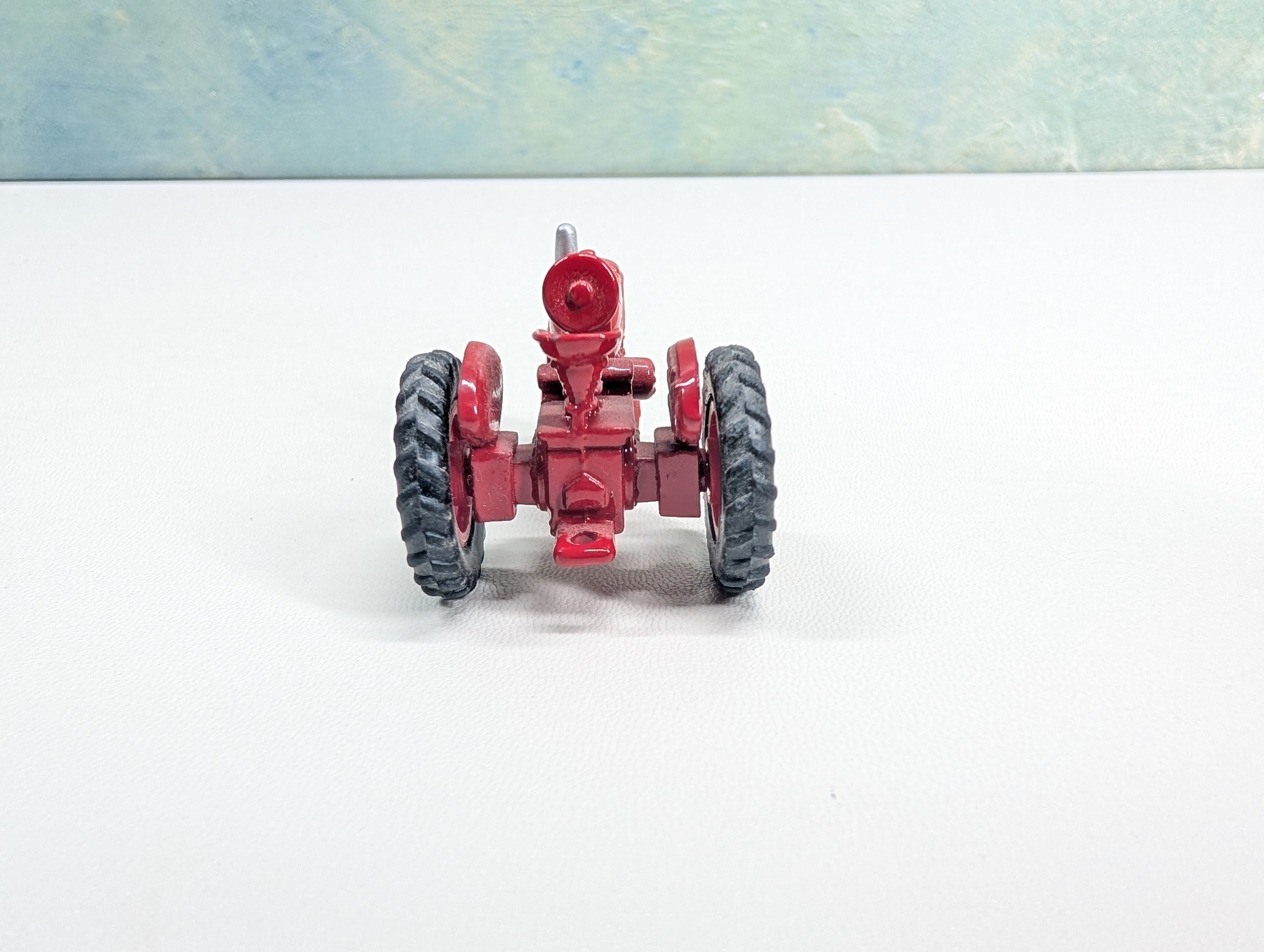 USED ERTL HO Scale Farmall Red Tractor