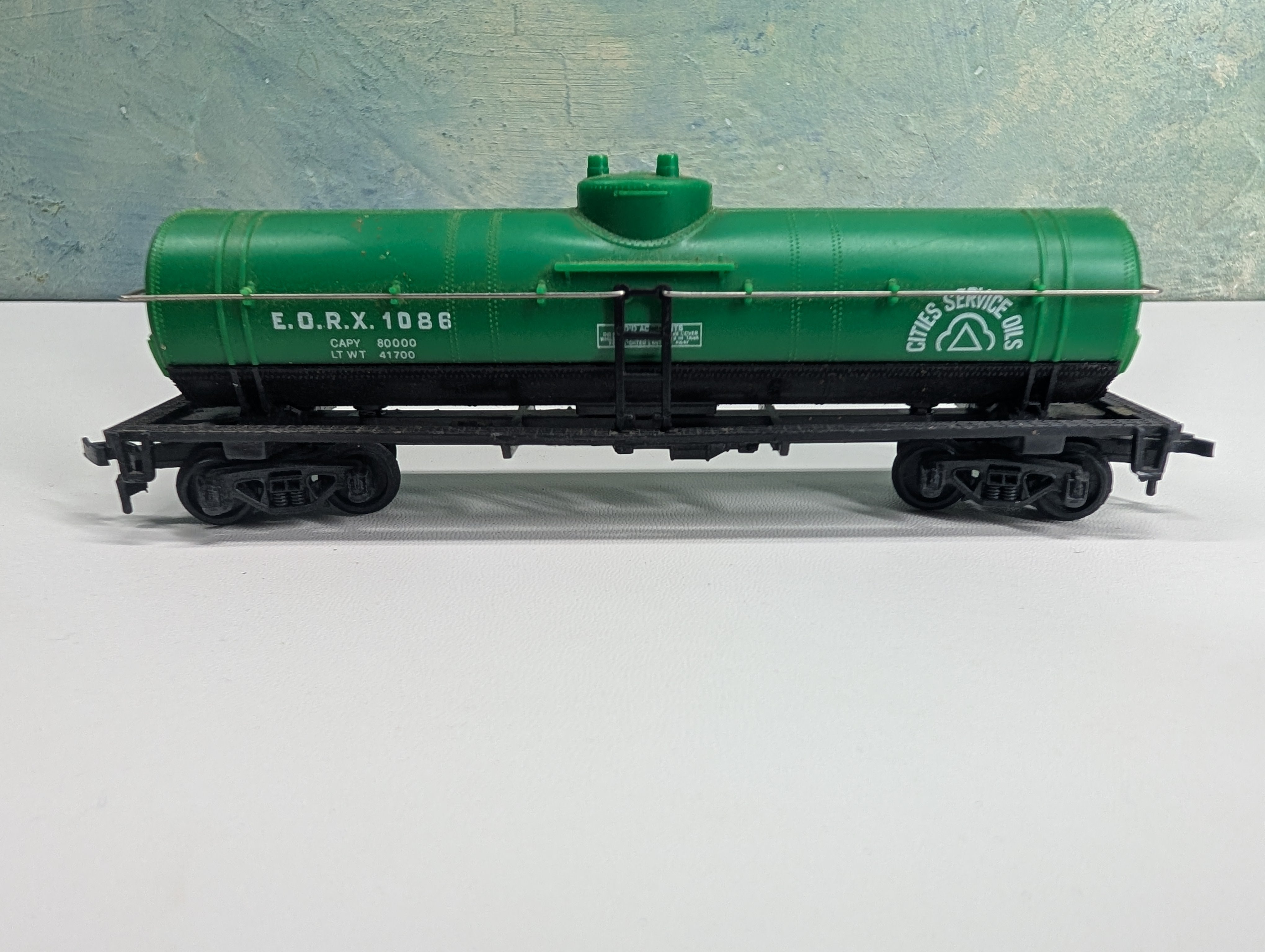 USED HO Scale Single Dome Tank Car Cities Service Oil EORX #1086