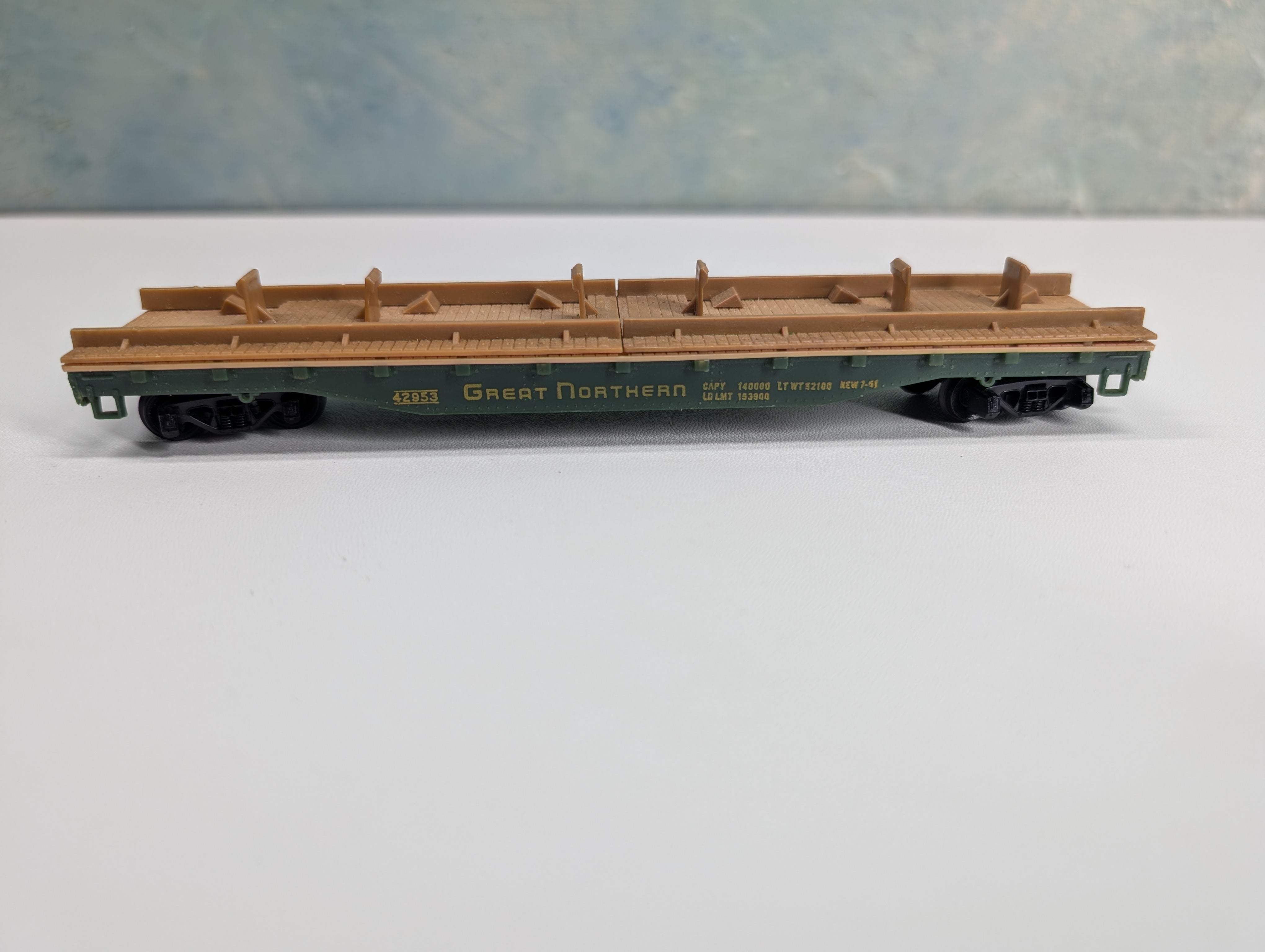 USED Mantua HO Scale 50' Trailer Flat Car Great Northern #42953