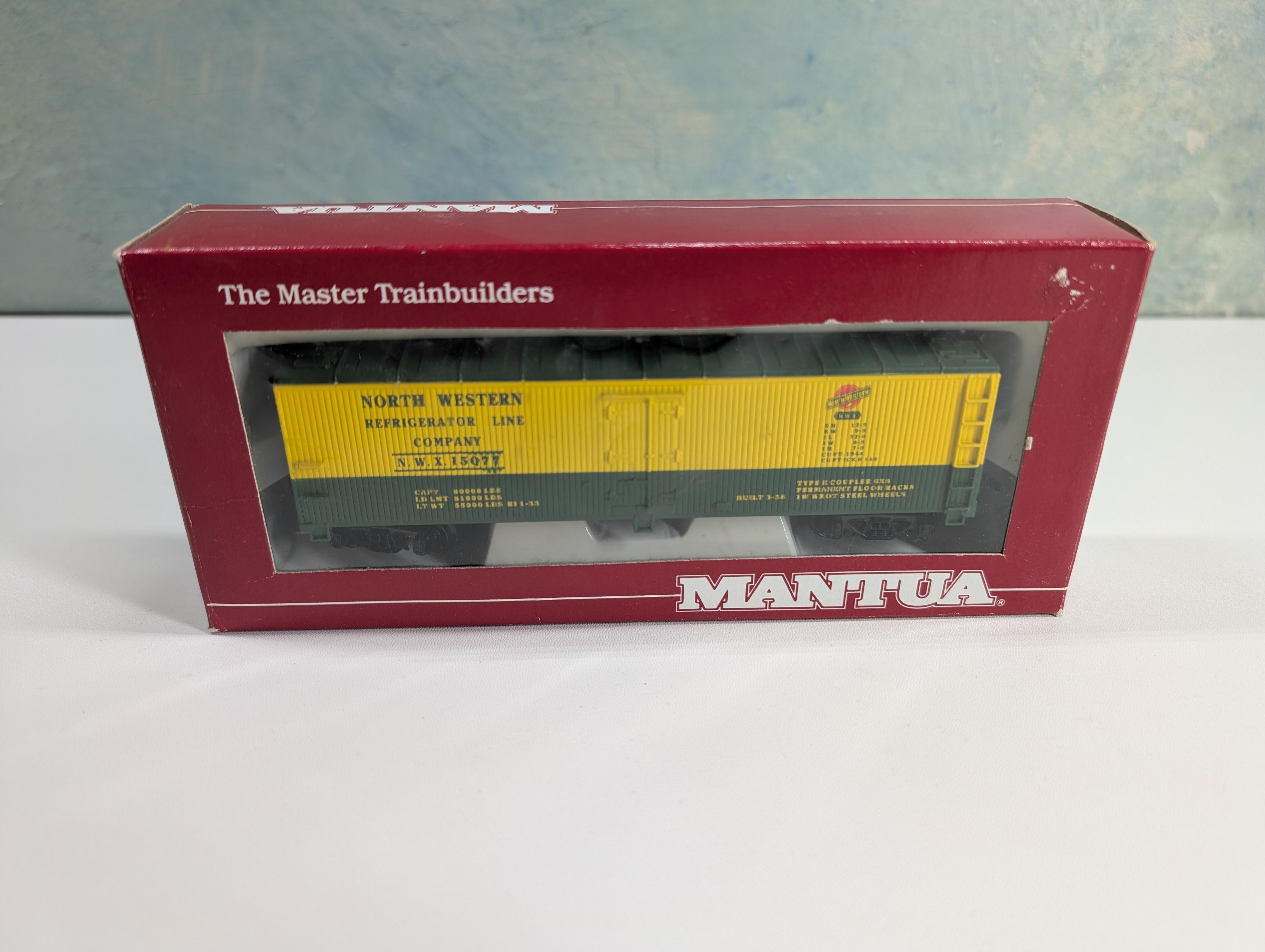USED Mantua 739-818 HO Scale Heavy 40' Woodside Reefer Chicago & North Western CNW #15077