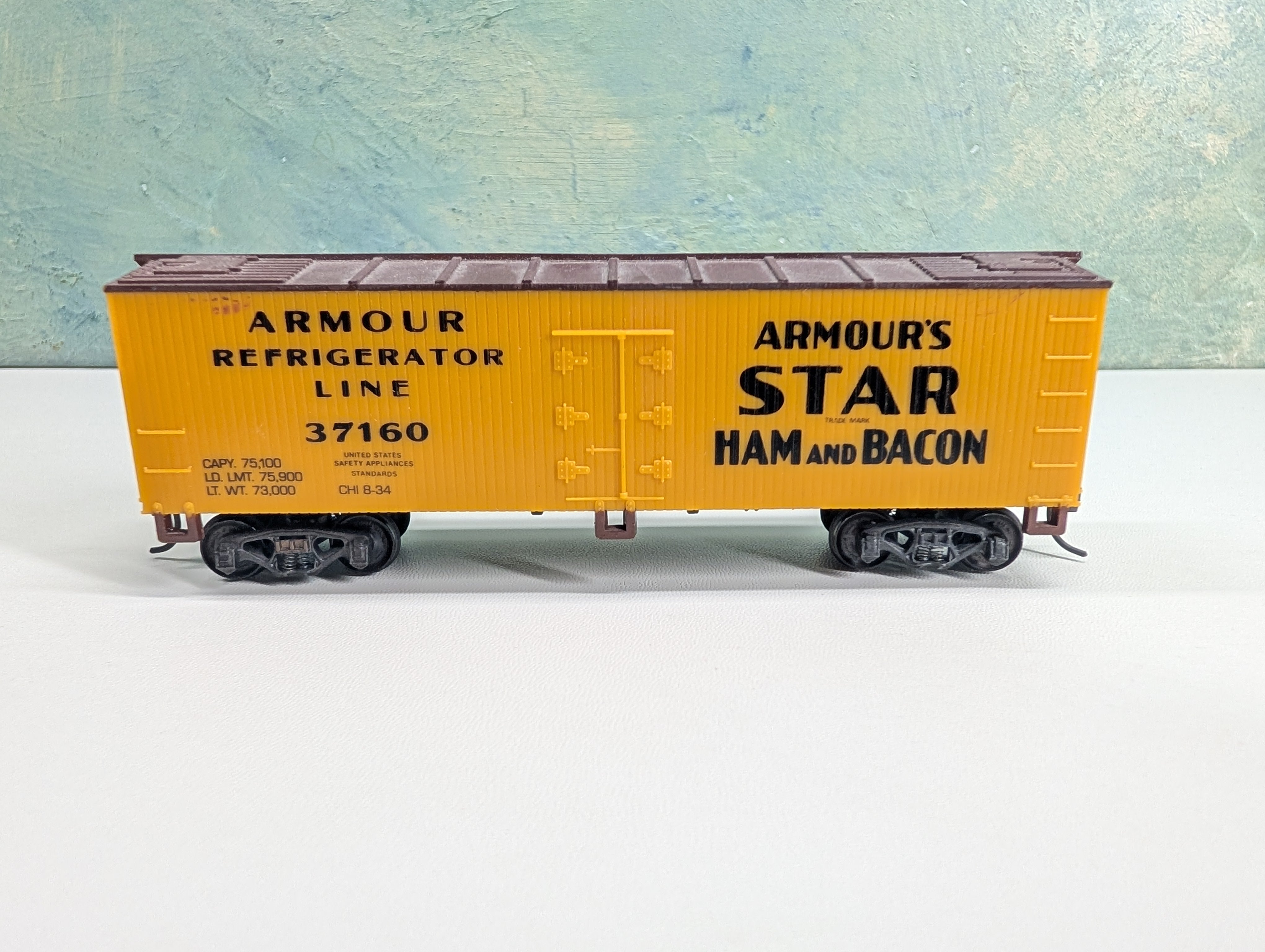 USED Life-Like HO Scale Reefer Armour's Star Ham & Bacon #37160 Weathered