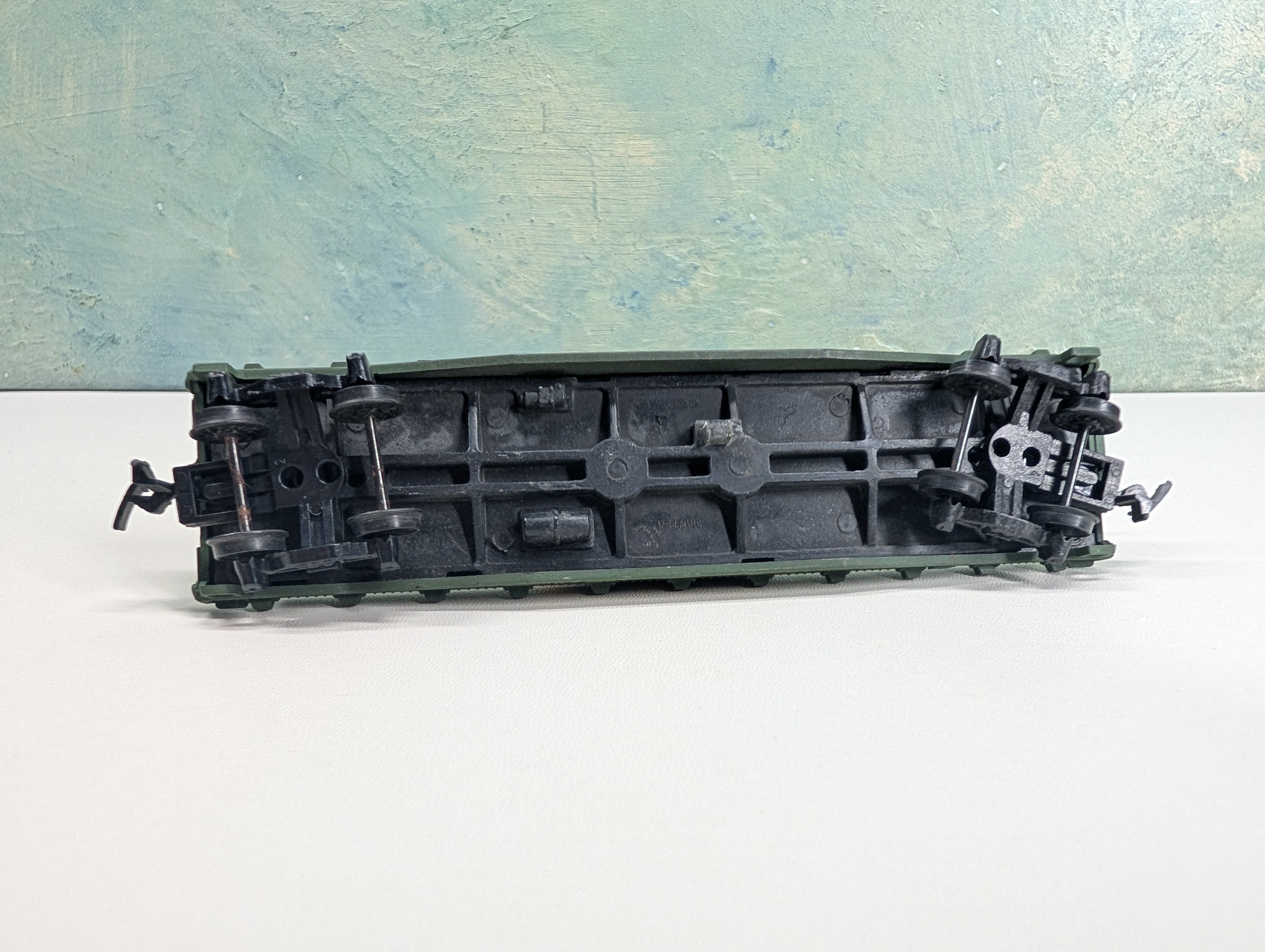 USED Mantua HO Scale Flat Car w/ Tractor Western Maryland WM #2475