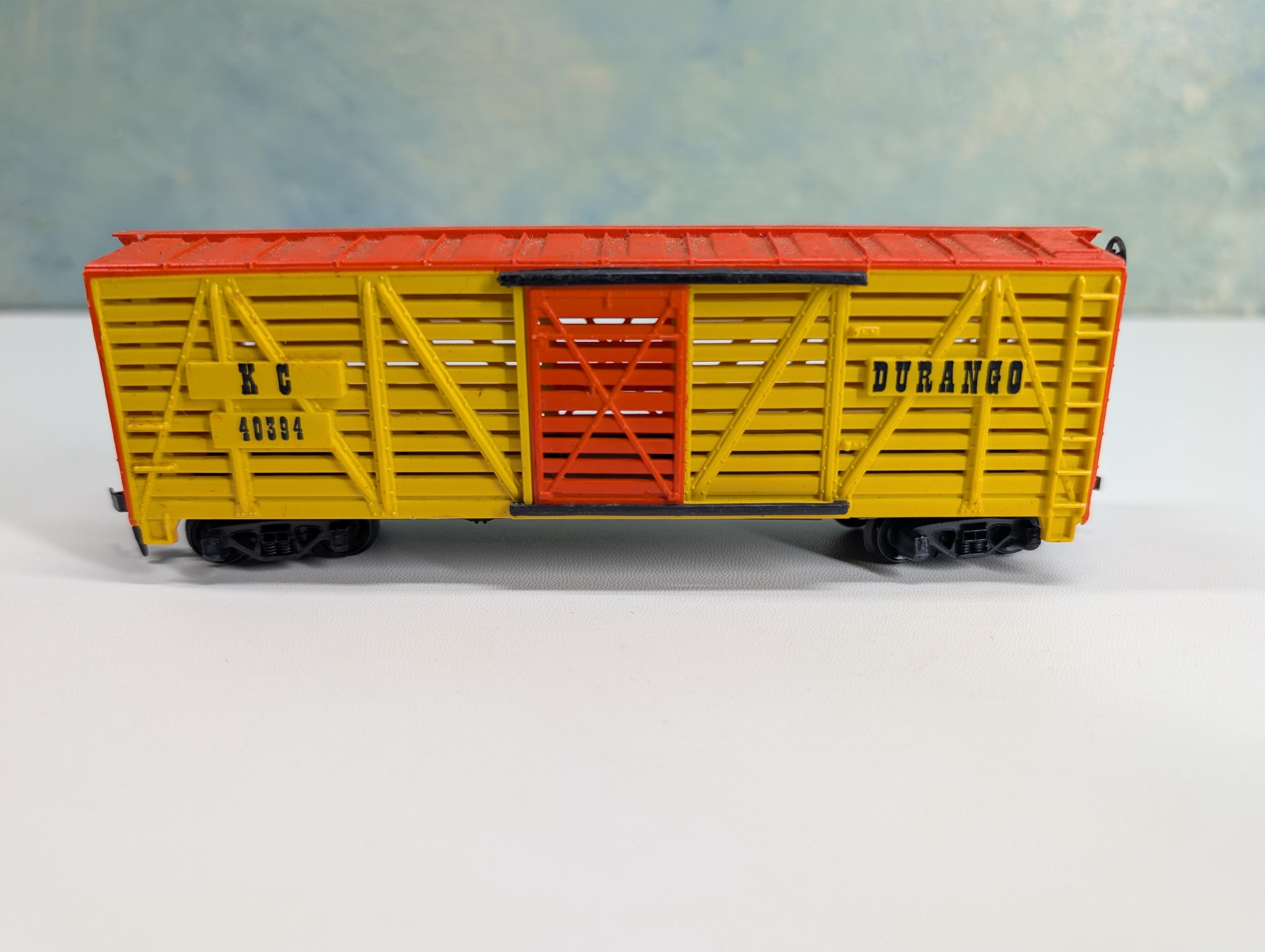 USED Tyco HO Scale Stock Cattle Car Durango KC #40394