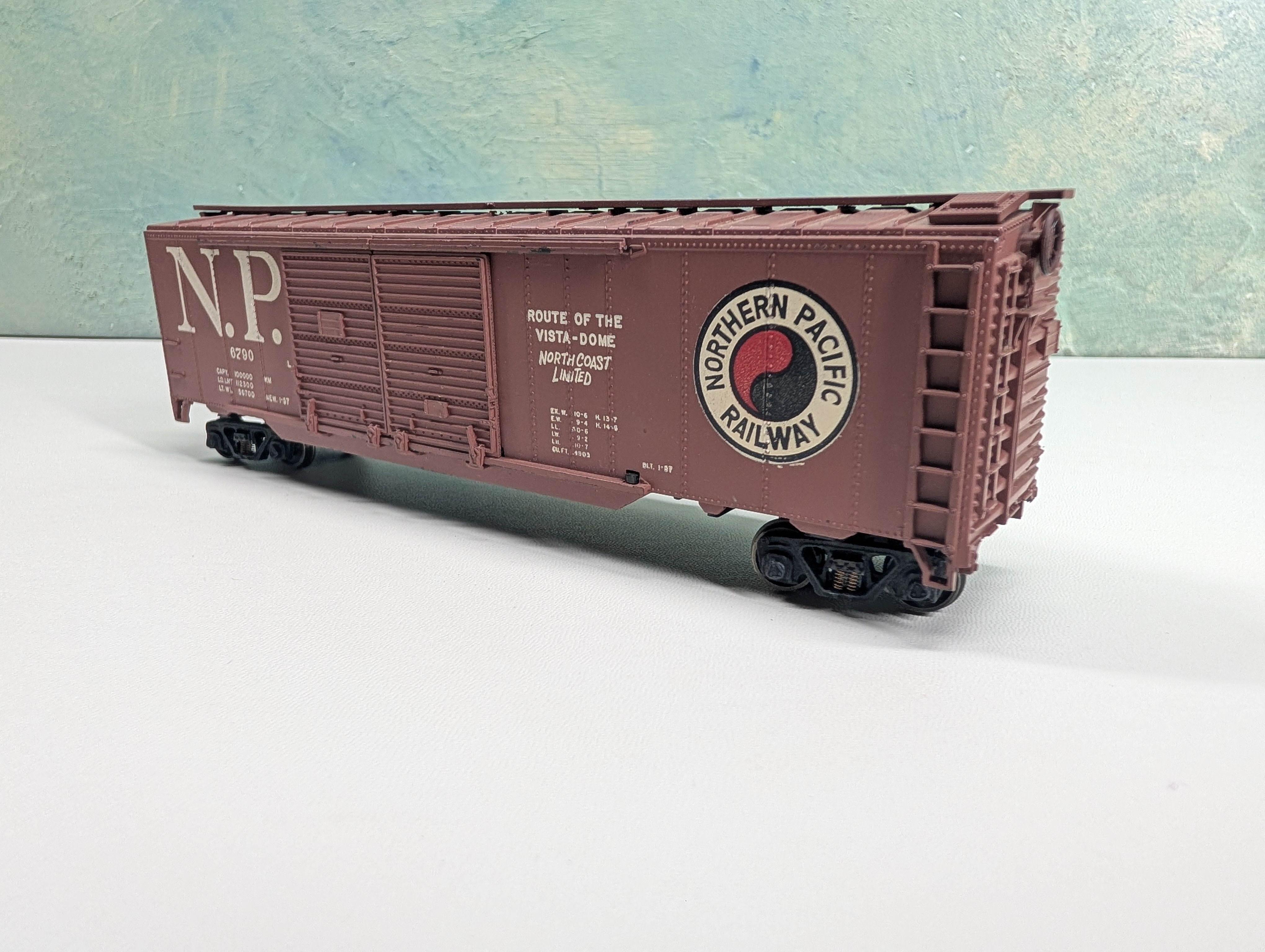 USED HO Scale 50' DD Box Car Northern Pacific NP #6790 Metal Wheels