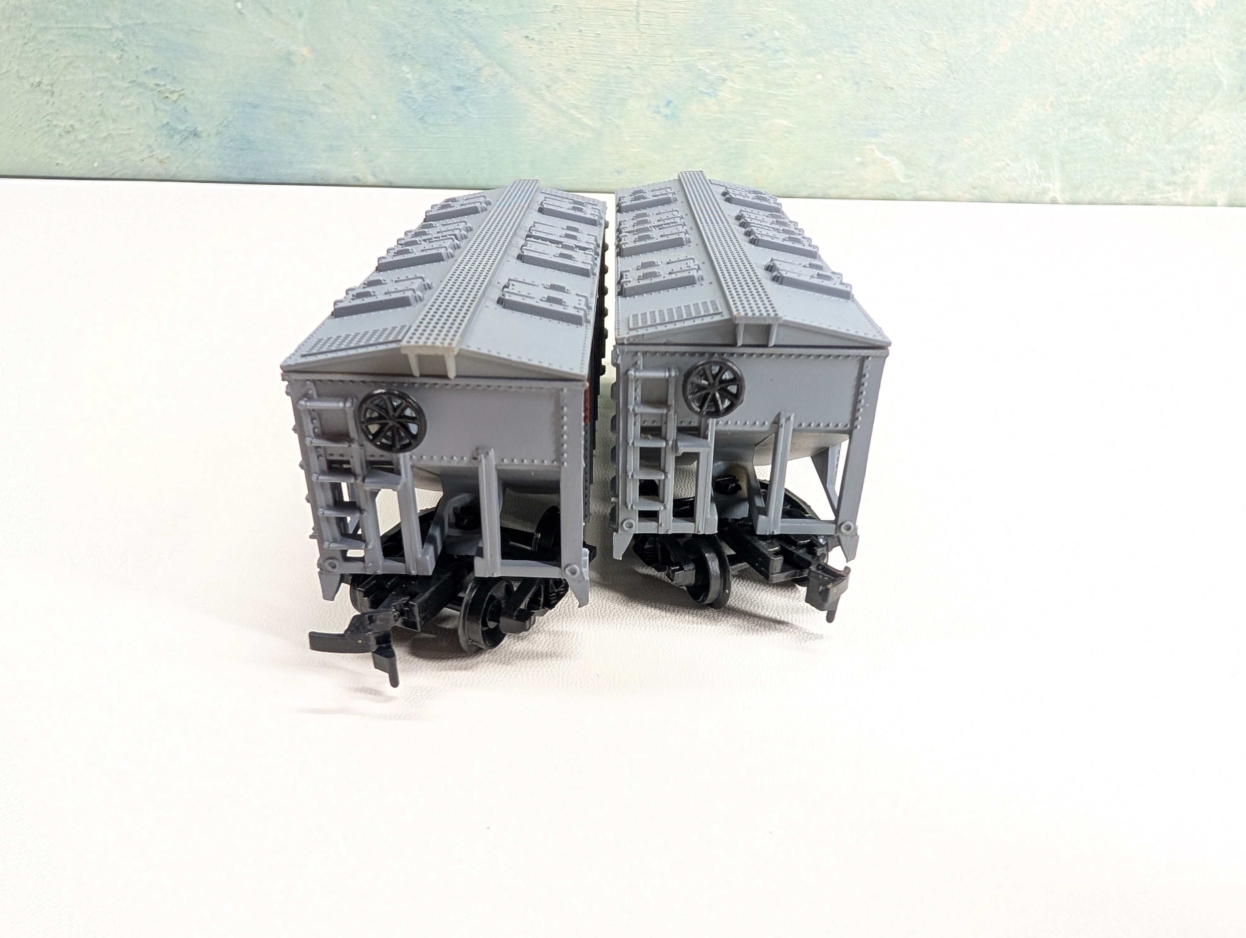 USED HO Scale 2 Bay Hoppers Burlington CB&Q #85124 (2 pcs)
