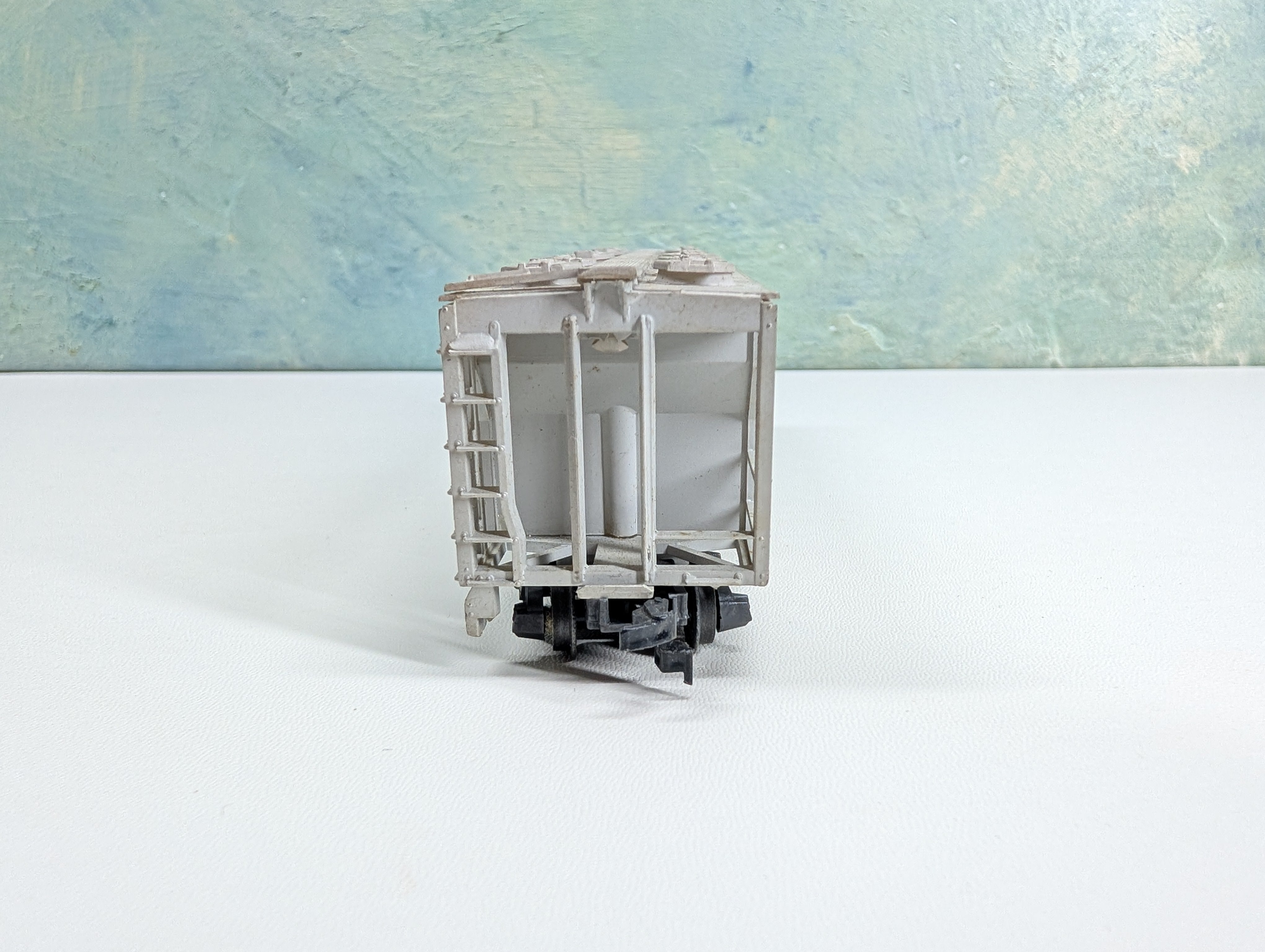 USED HO Scale Covered Hopper Great Western Malting Co NAHX #52640