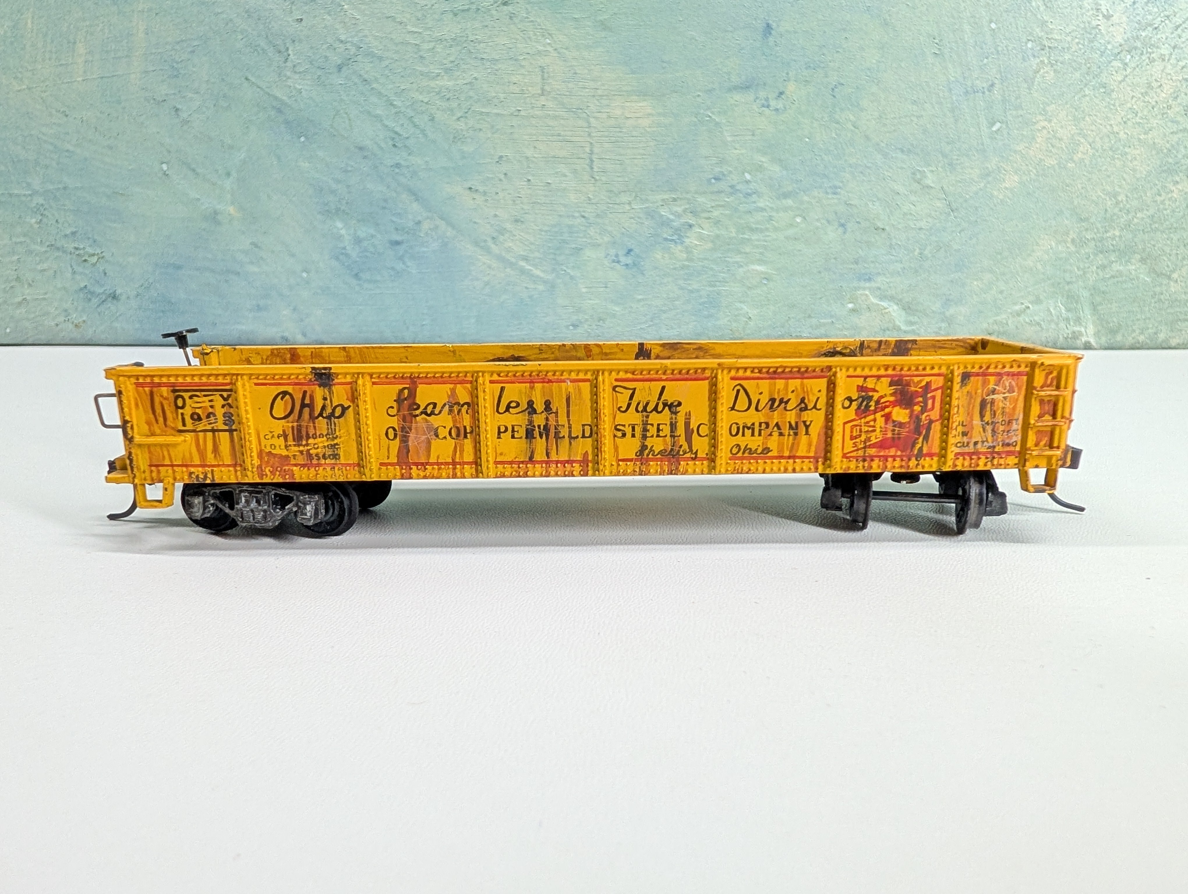 USED Varney HO Scale Gondola, Weathered Ohio Seamless Tube Division Steel Co OSTX #4908 RARE