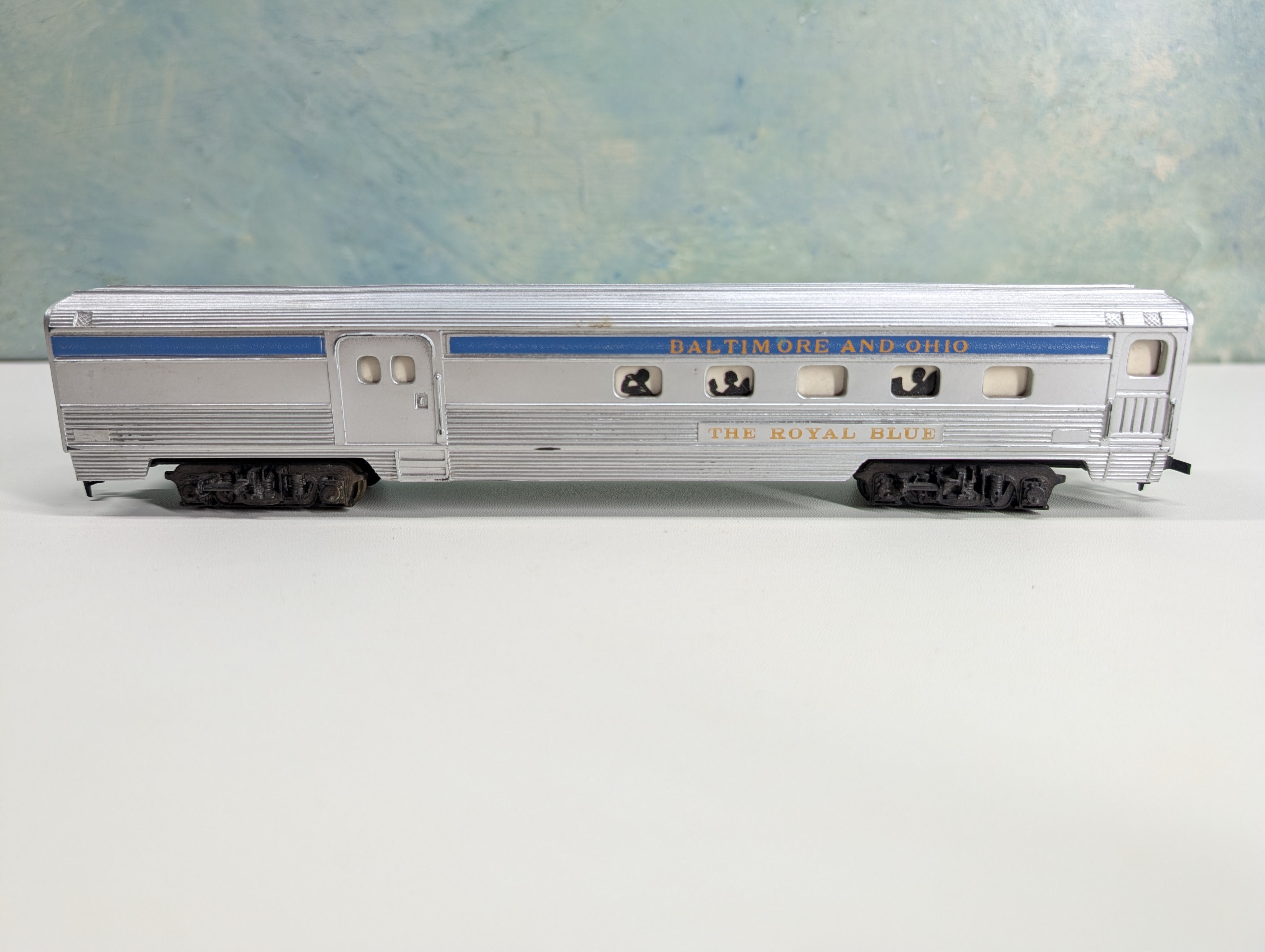 USED Tyco HO Scale Royal Blue Combo Passenger Car Baltimore and Ohio B&O