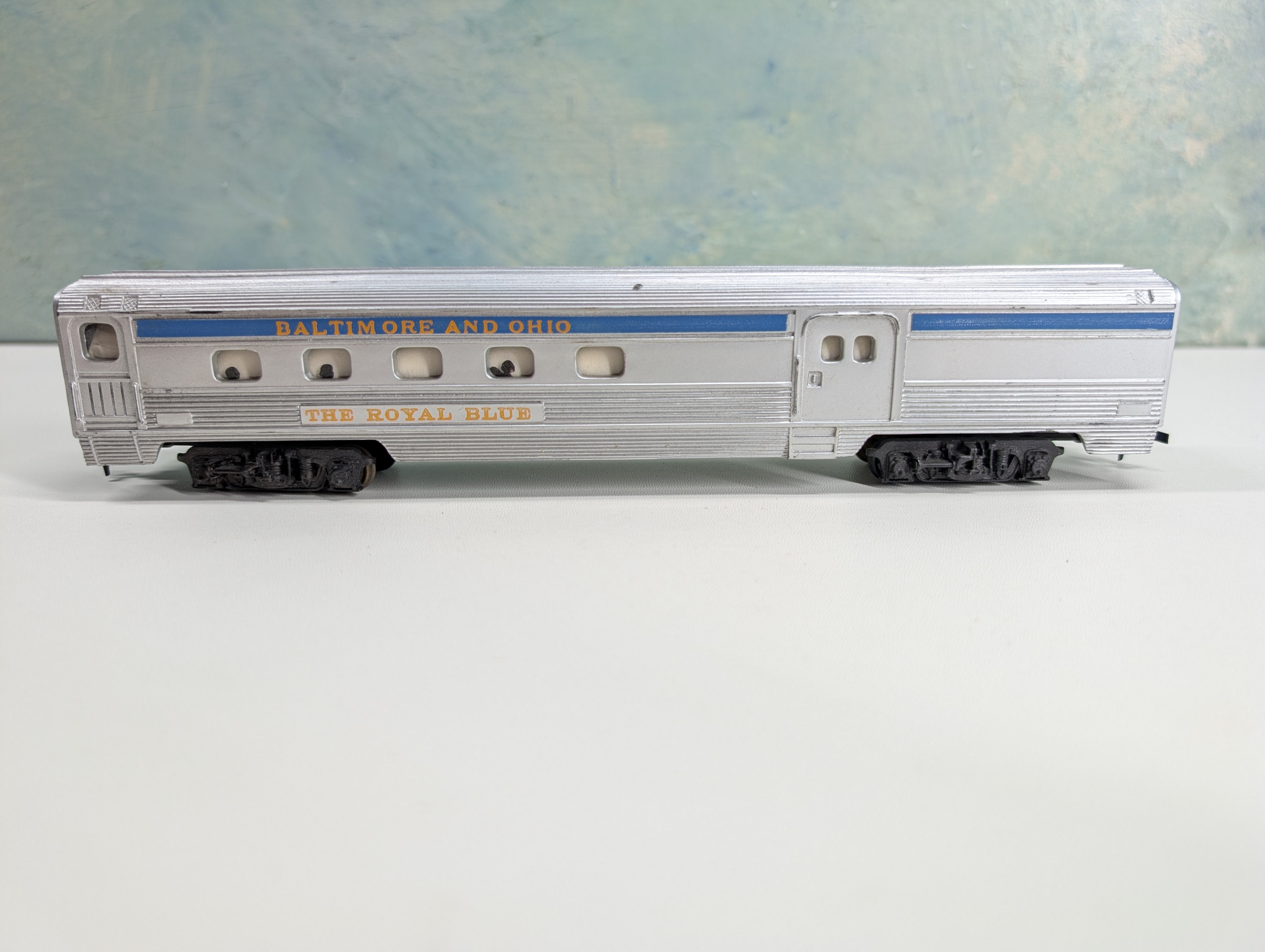 USED Tyco HO Scale Royal Blue Combo Passenger Car Baltimore and Ohio B&O