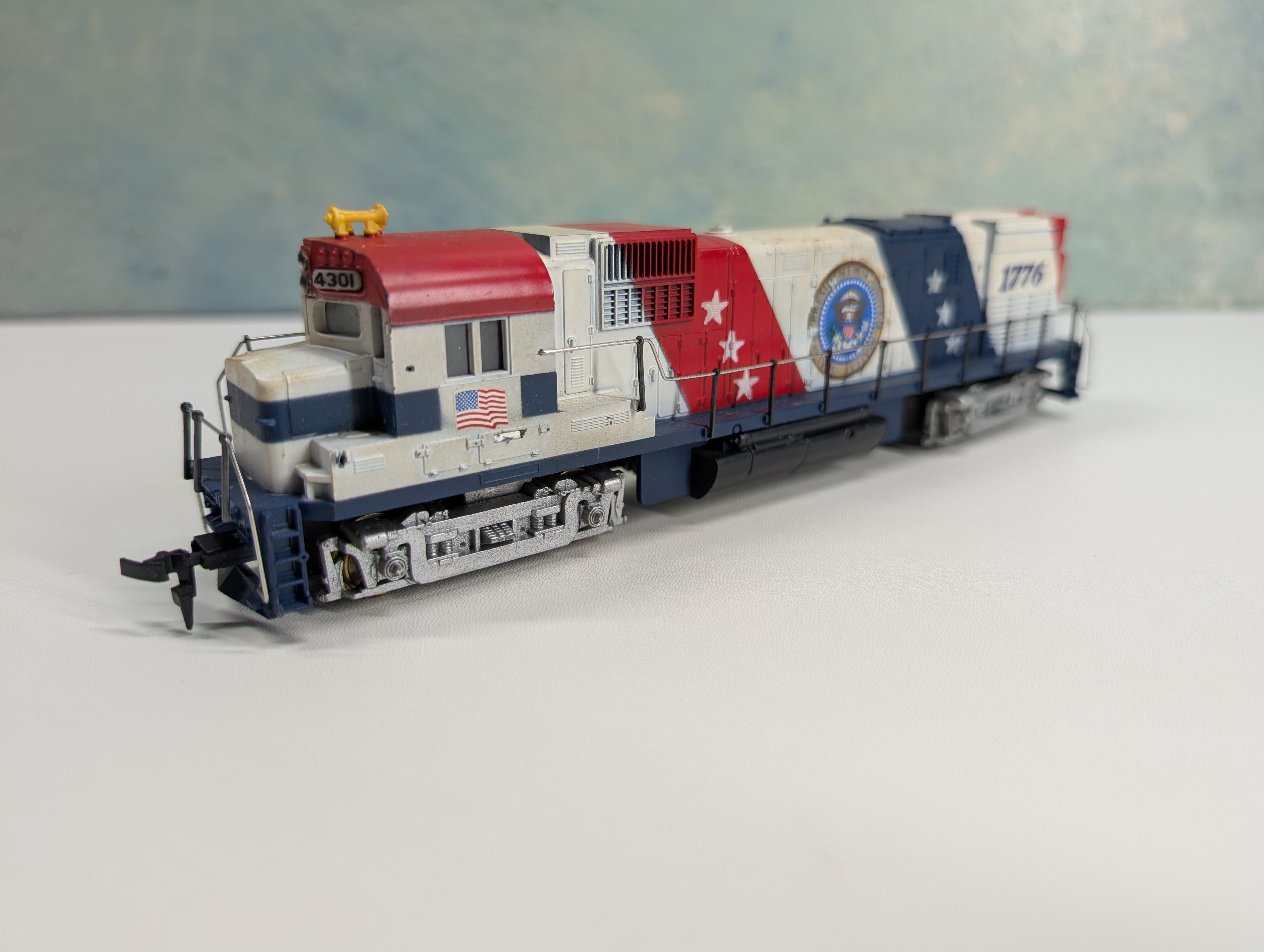 USED Tyco HO Scale Spirit of '76 Alco Century Diesel Locomotive Tested! DC