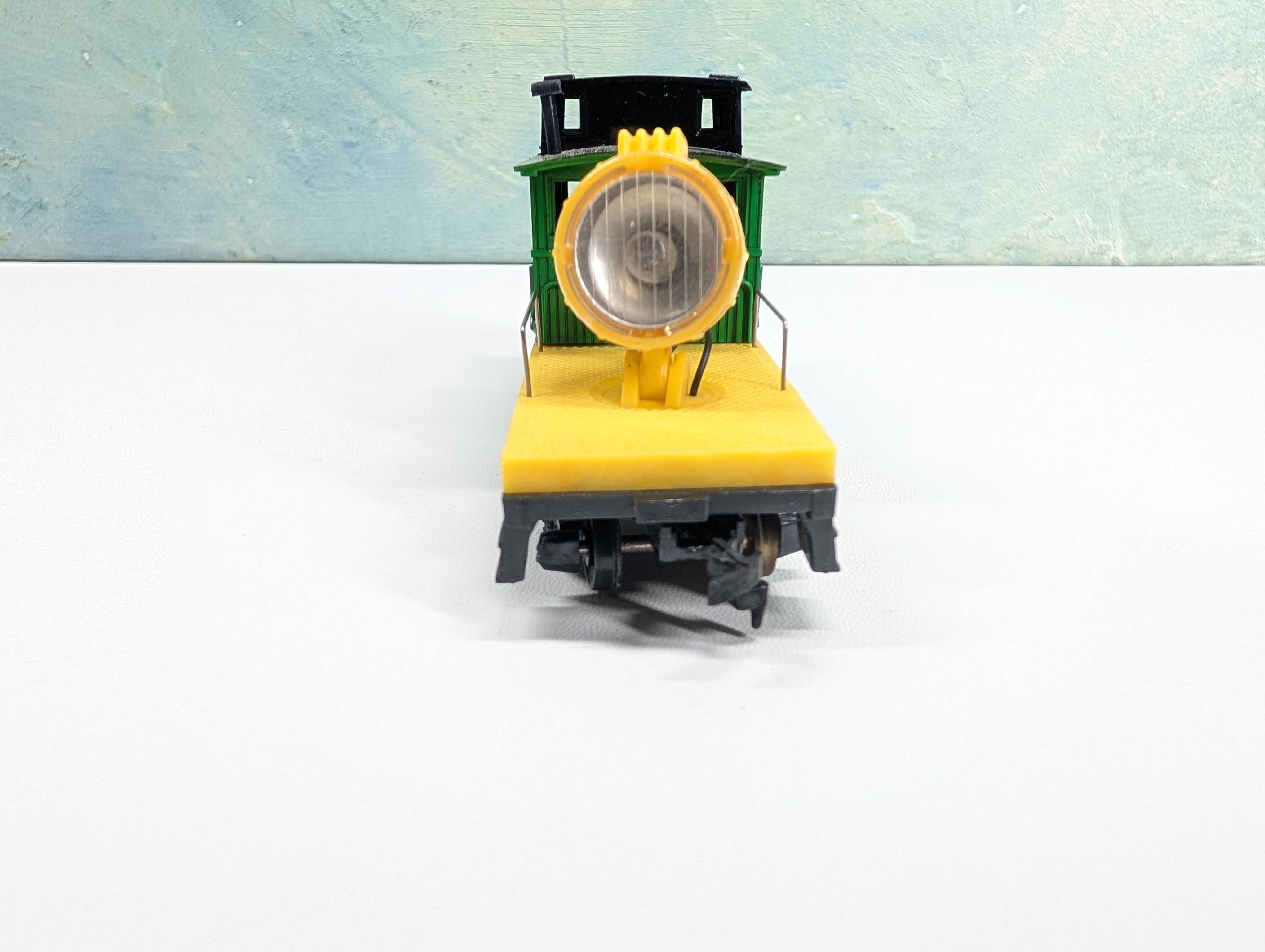 USED Tyco 346 HO Scale Operating Floodlight Car Burlington Northern Tested!