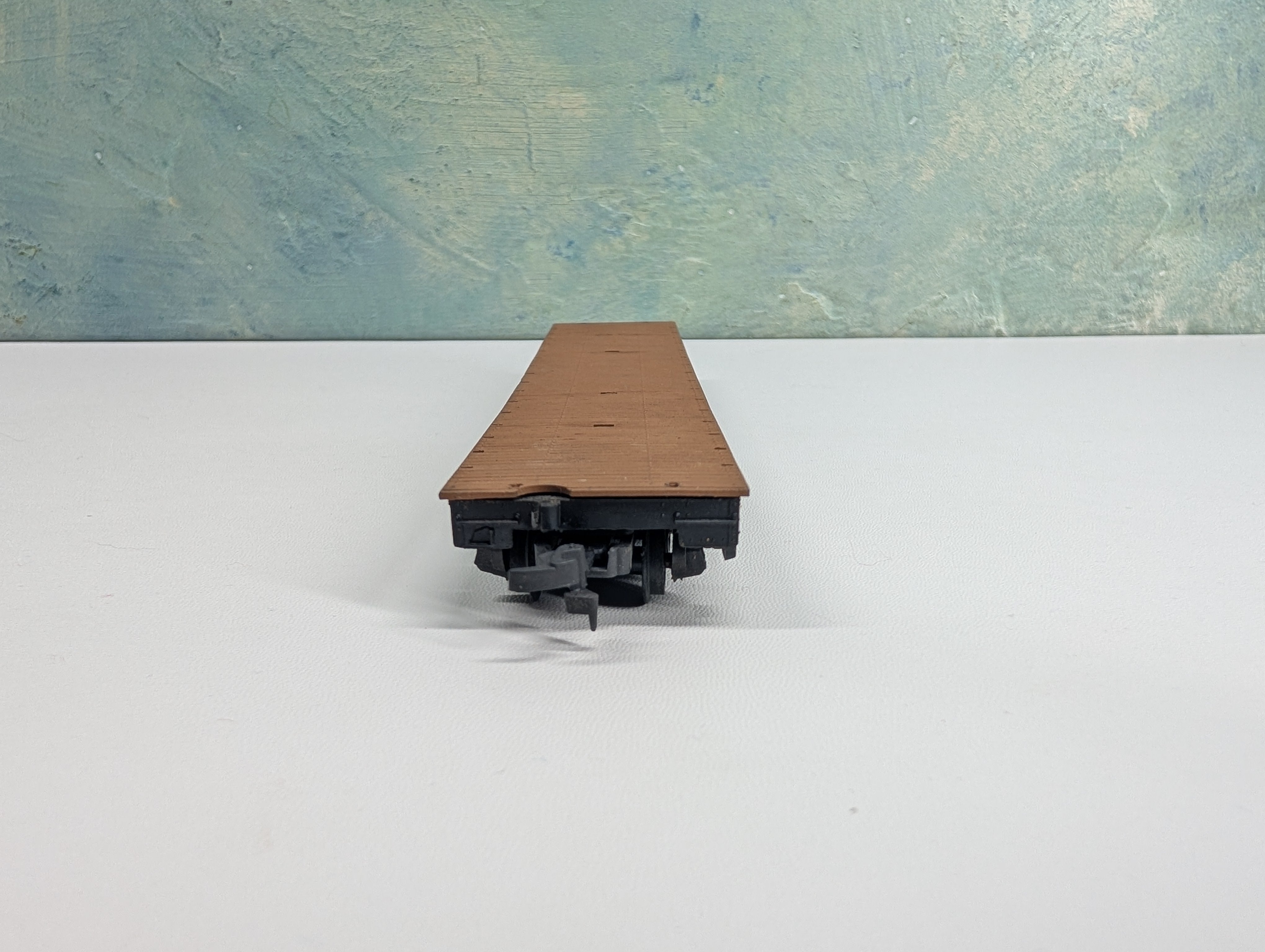 USED HO Scale 54' United States Army Flat Car w/ Tank Load USAX #38065