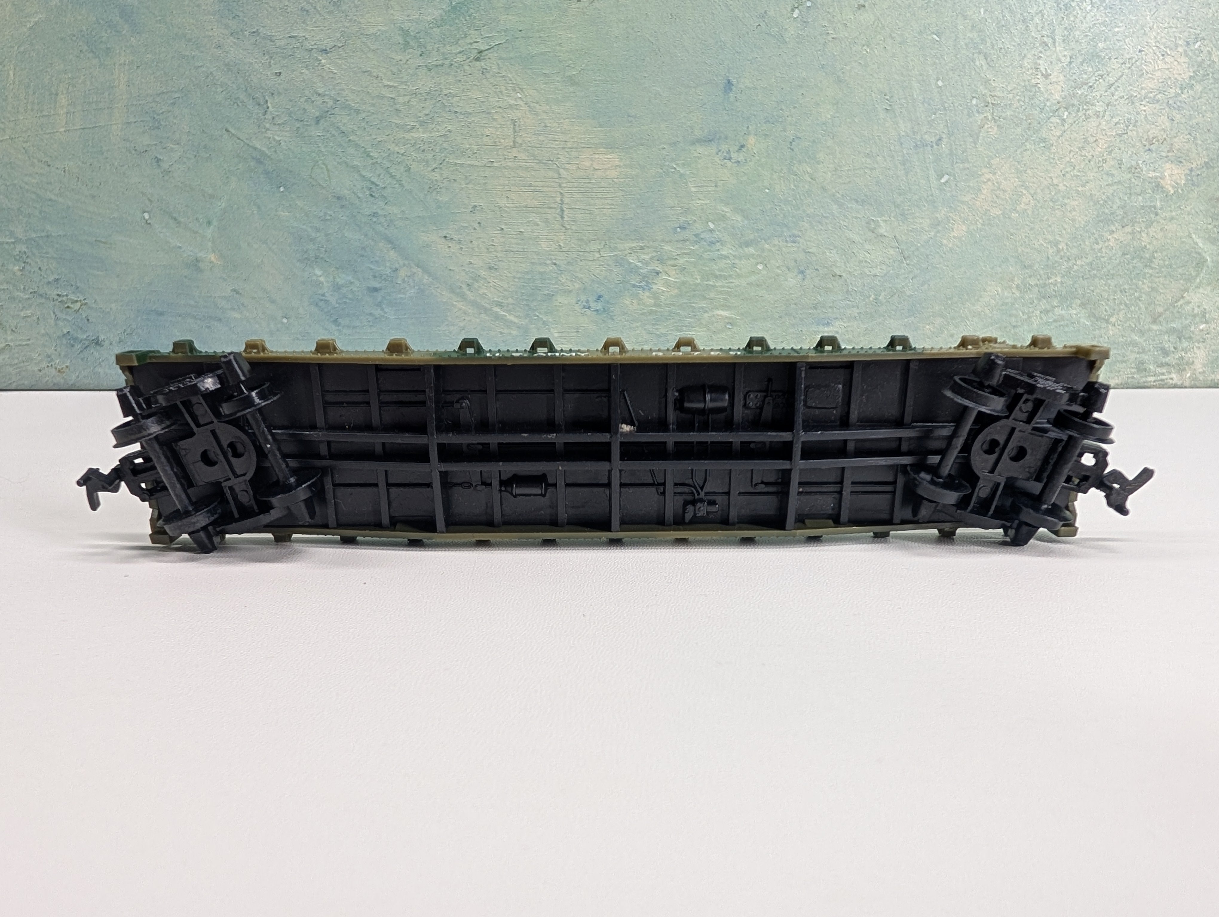 USED Cox HO Scale 50' Flat Car US Army 56789