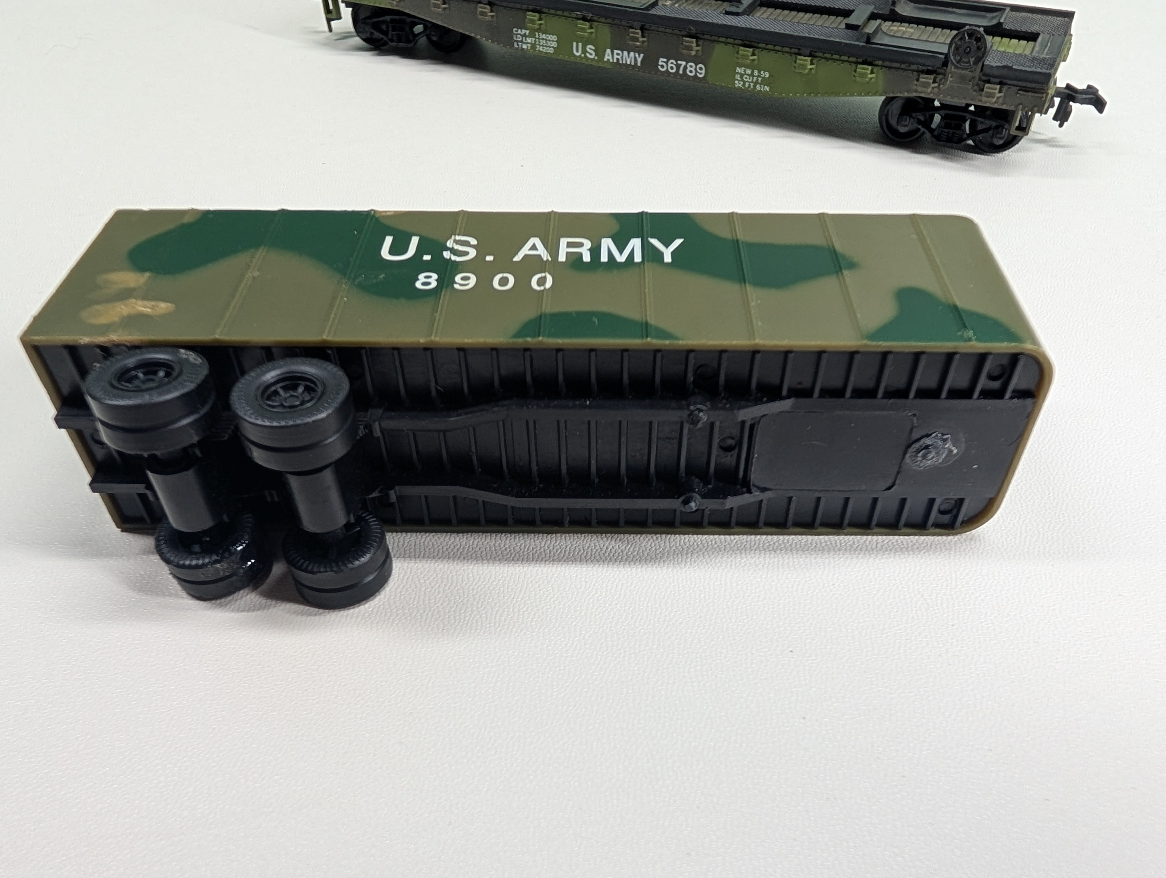 USED AHM HO Scale 50' Flat Car w/ Trailer US Army 56789