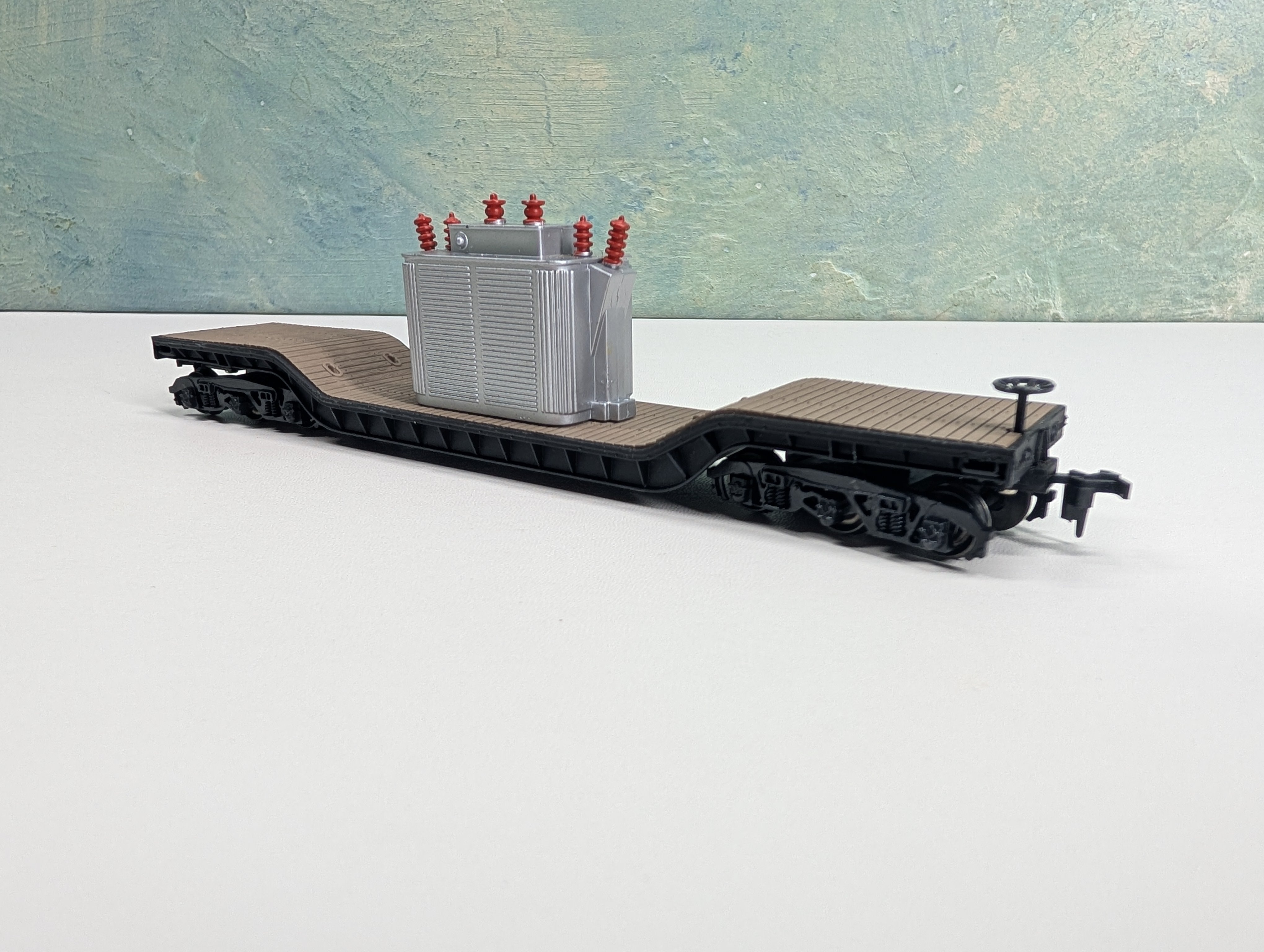 USED Bachmann HO Scale 53' Center Depressed Flat Car w/ Transformer Load Metal Wheels