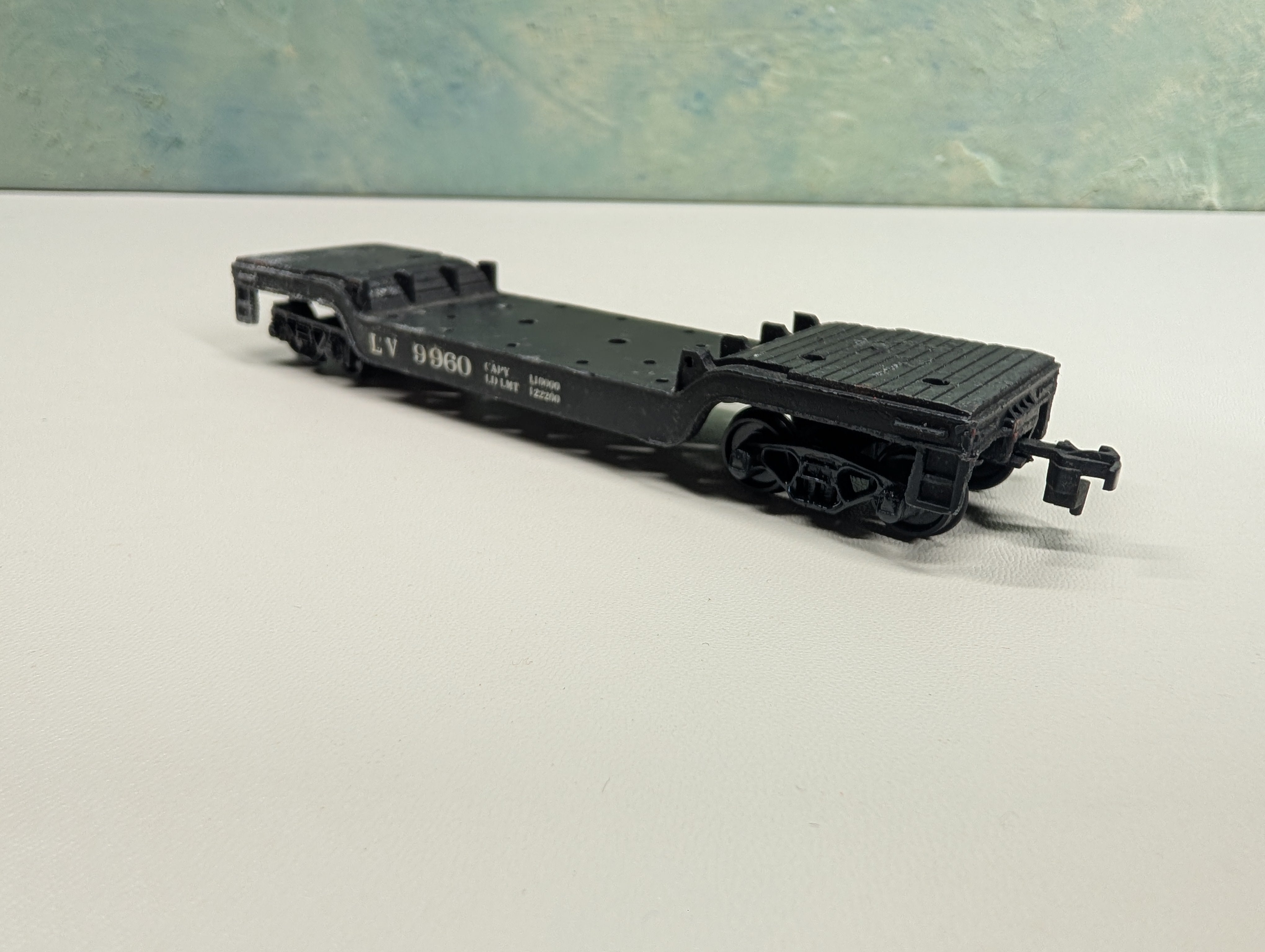 USED Gilbert HO Scale Center Depressed Flat Car Lehigh Valley LV #9960 Decal
