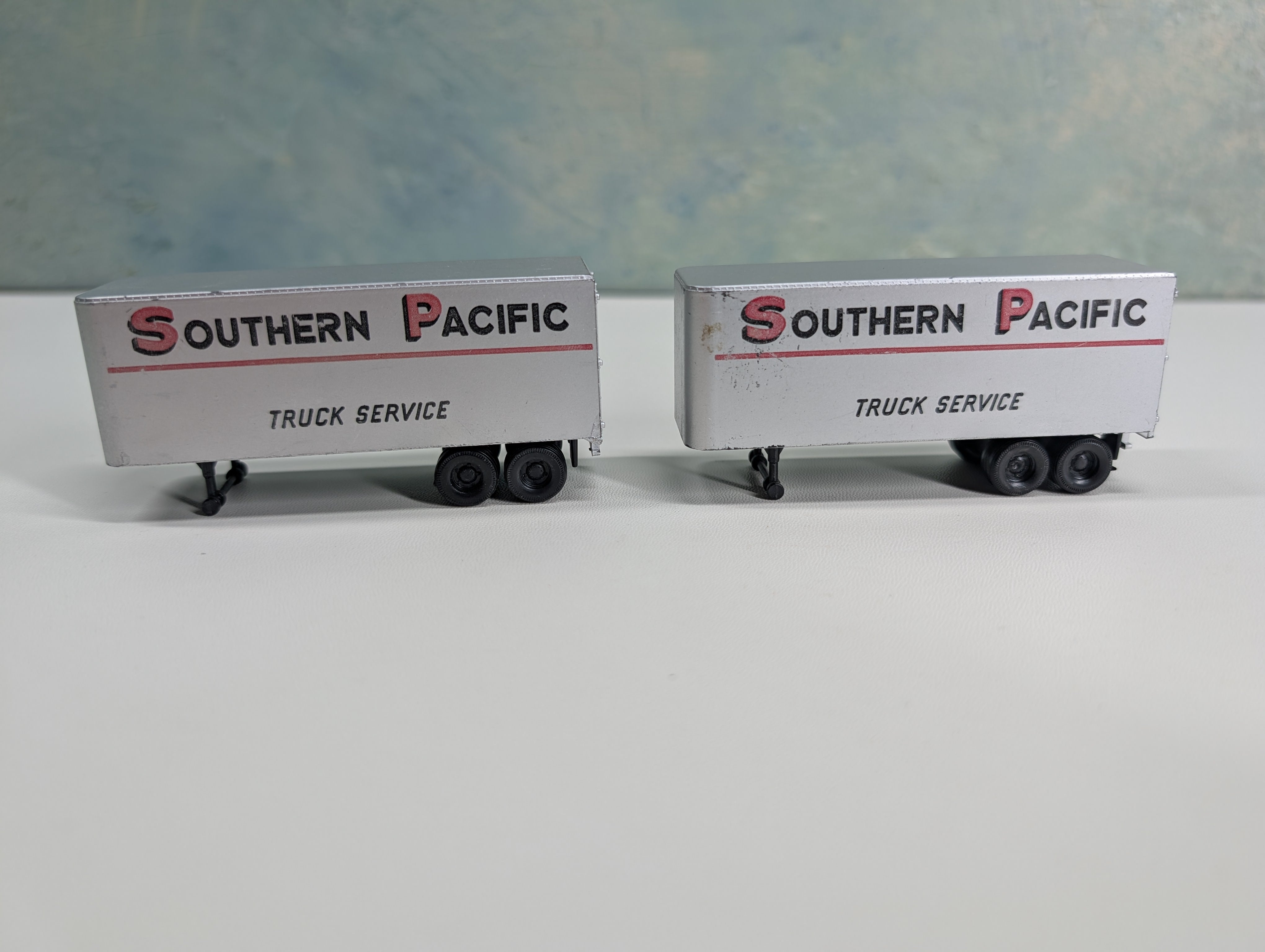 USED HO Scale Pair of Piggyback Trailers Southern Pacific