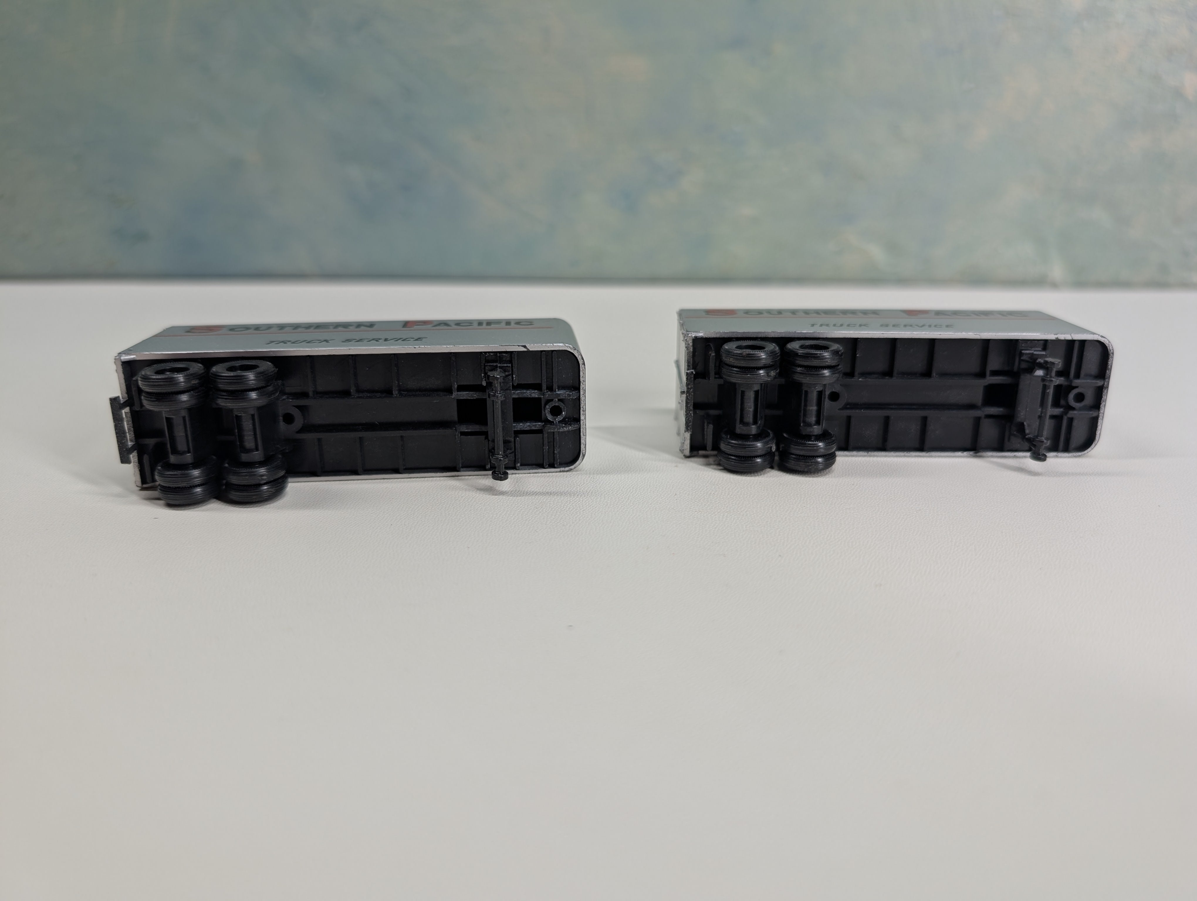 USED HO Scale Pair of Piggyback Trailers Southern Pacific