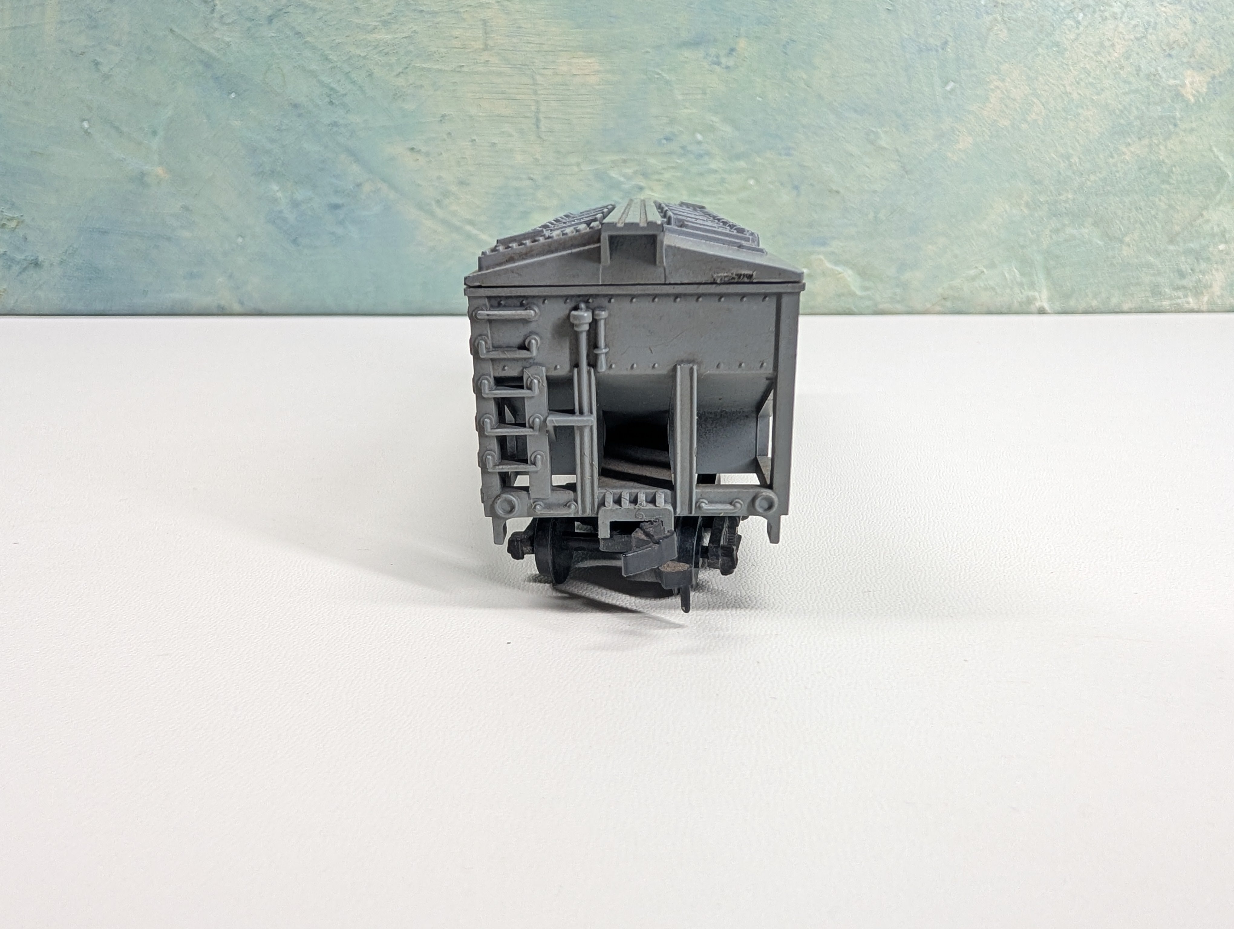 USED Gilbert HO Scale 2 Bay Covered Hopper Monon CIL #33510