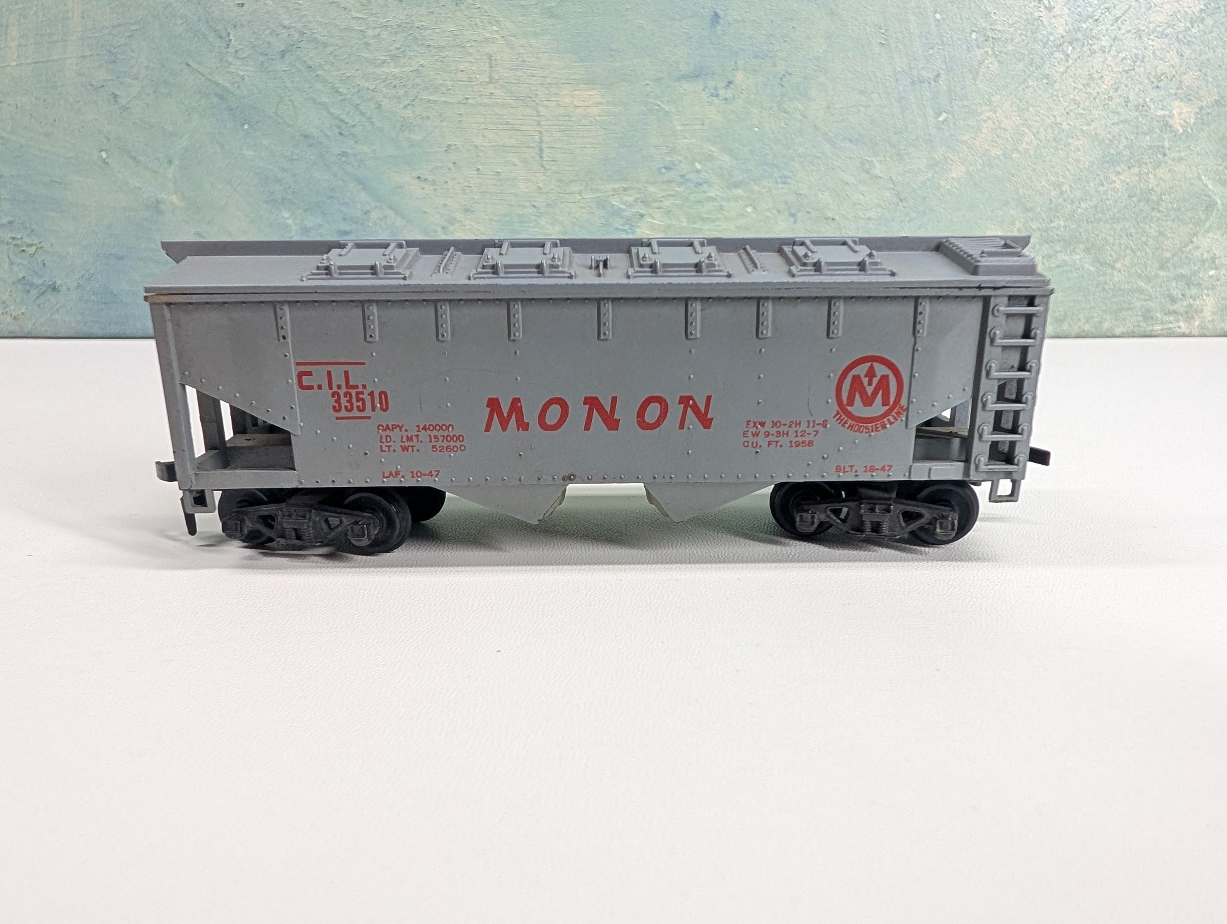 USED Gilbert HO Scale 2 Bay Covered Hopper Monon CIL #33510