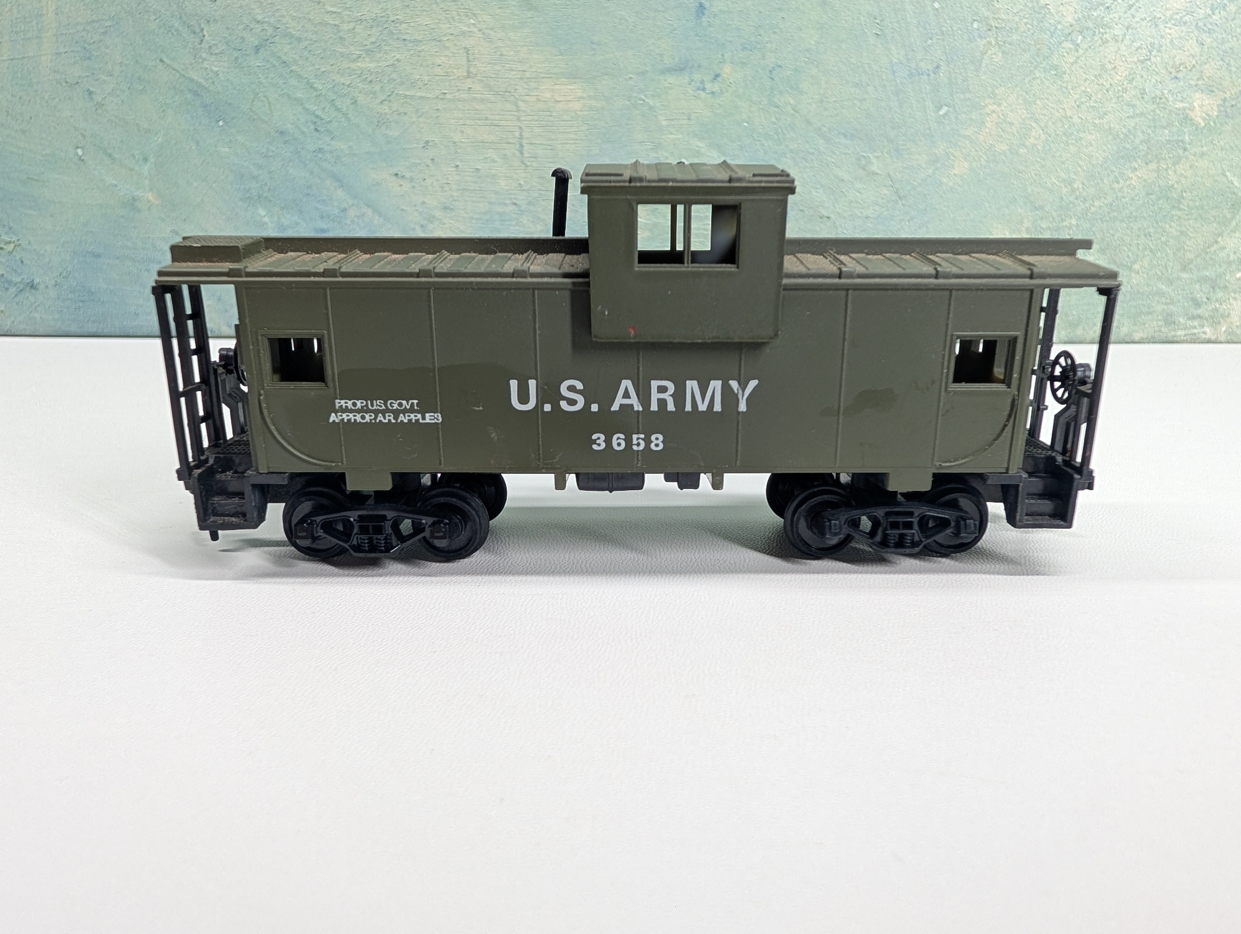 USED Cox HO Scale Caboose US Army #3658
