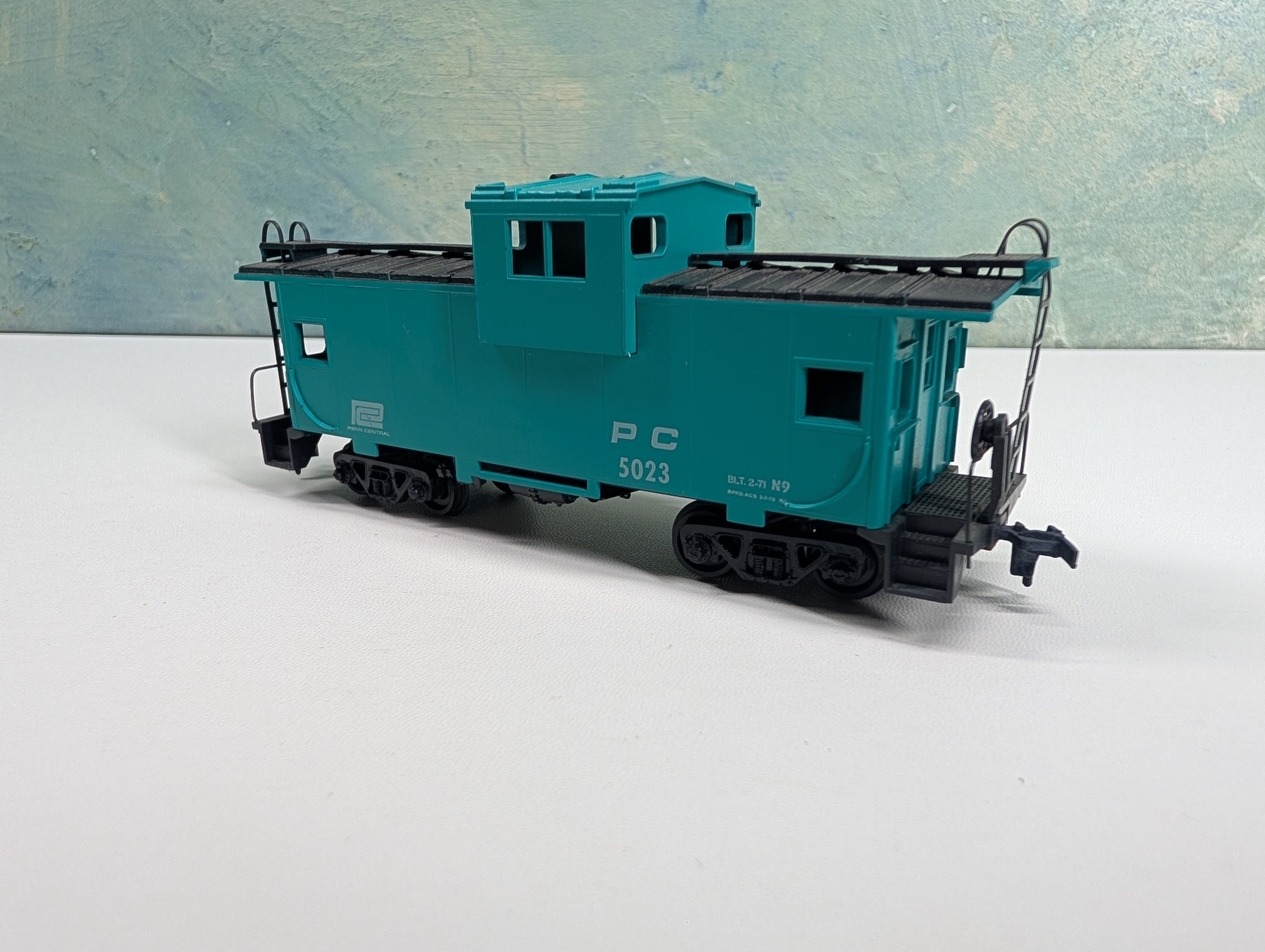 USED Athearn HO Scale Caboose Penn Central PC #5023