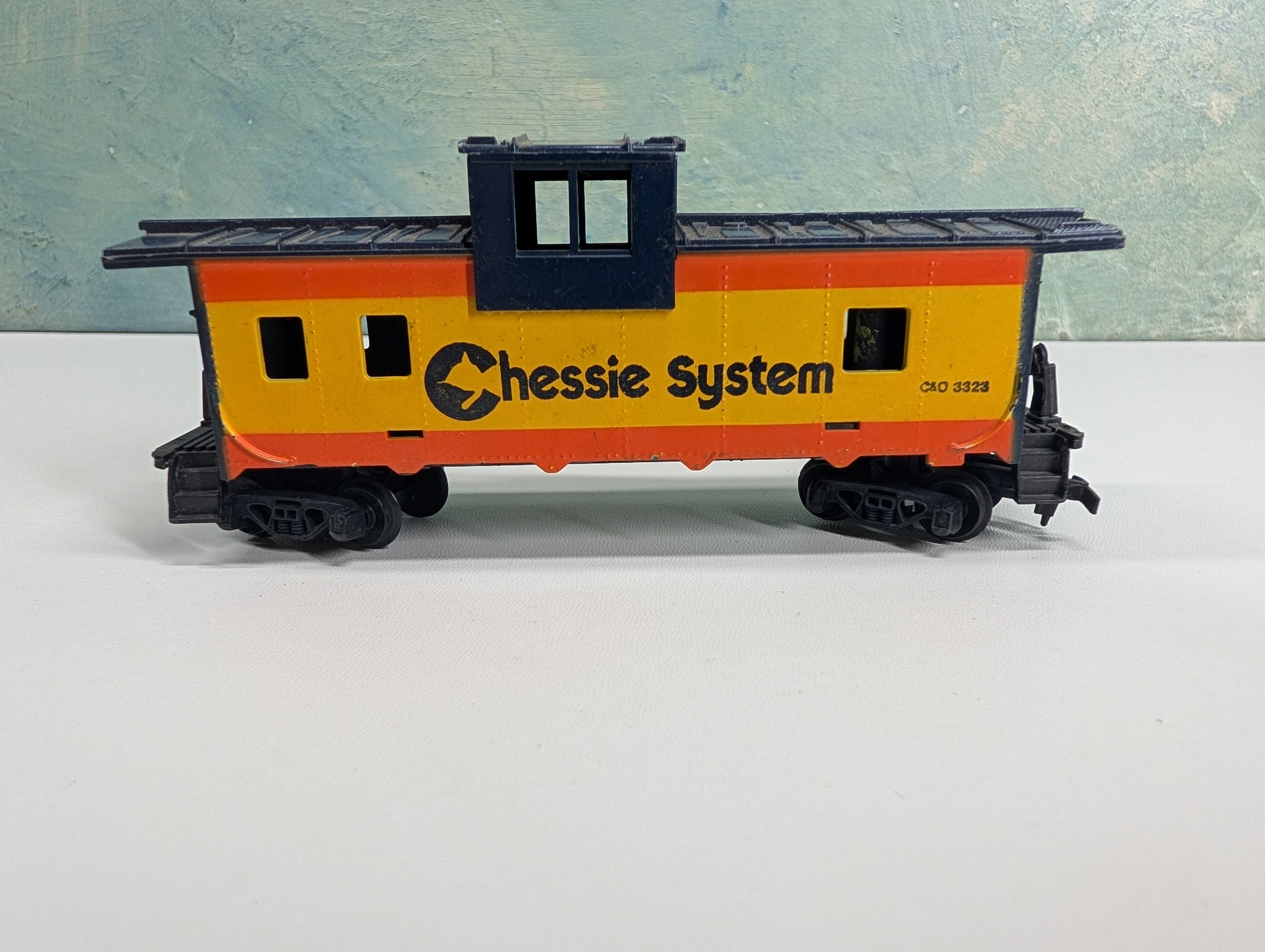USED Tyco HO Scale Caboose Chessie System C&O #3323