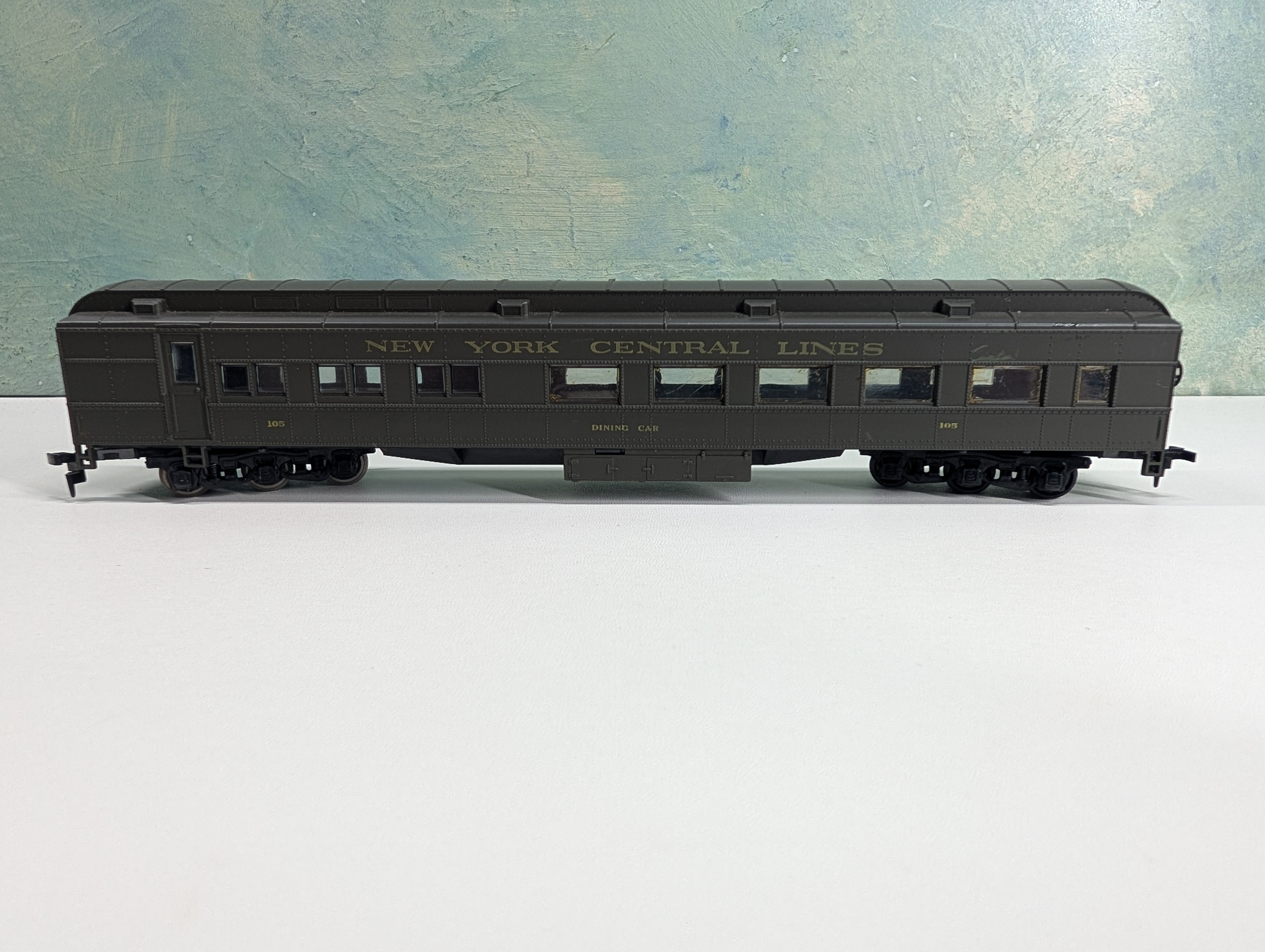 USED Athearn HO Scale Dining Passenger Car New York Central #105