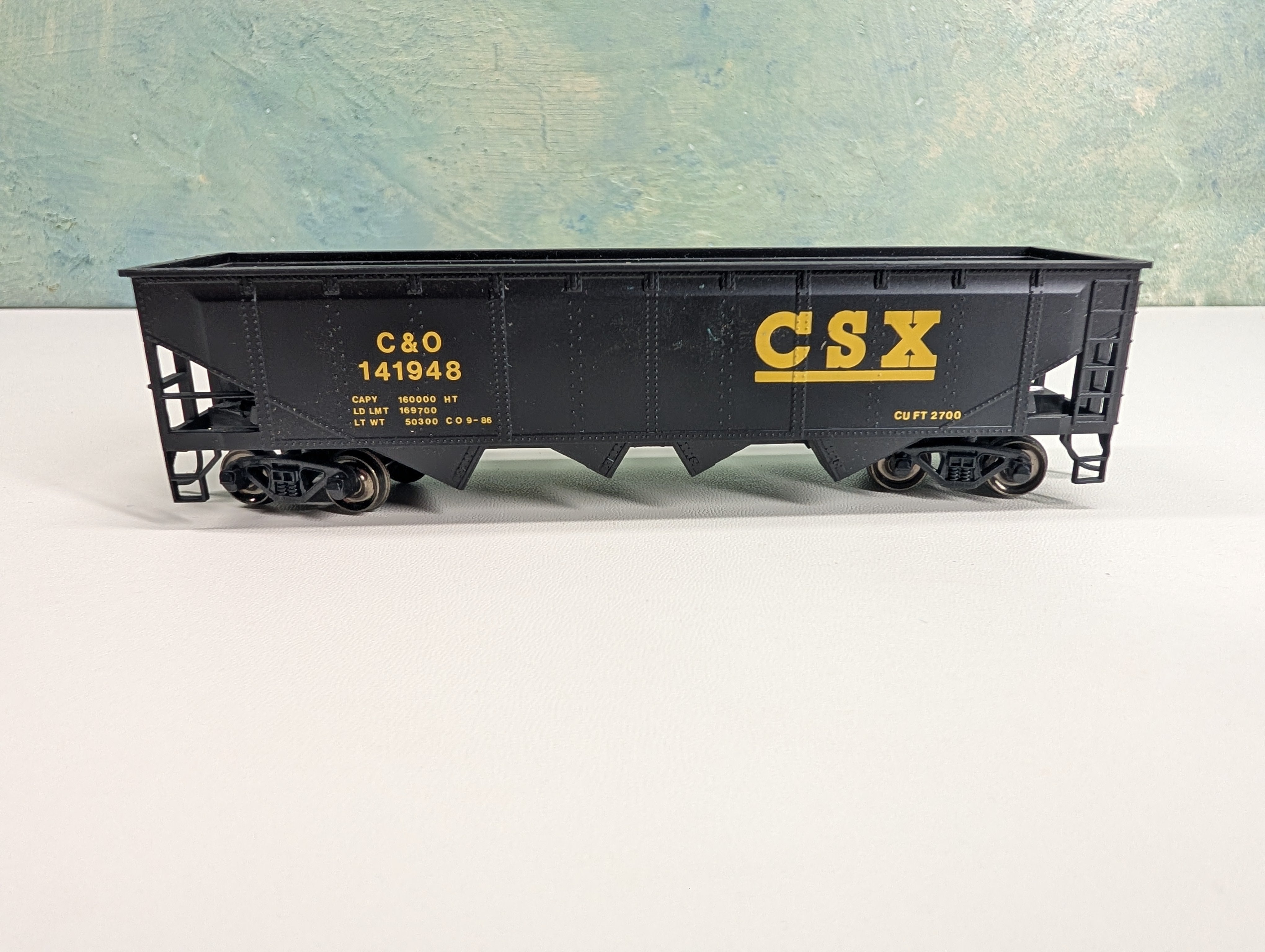 USED Bachmann HO Scale Quad Hopper CSX C&O #141948 Modern Gearboxes, Metal Wheels