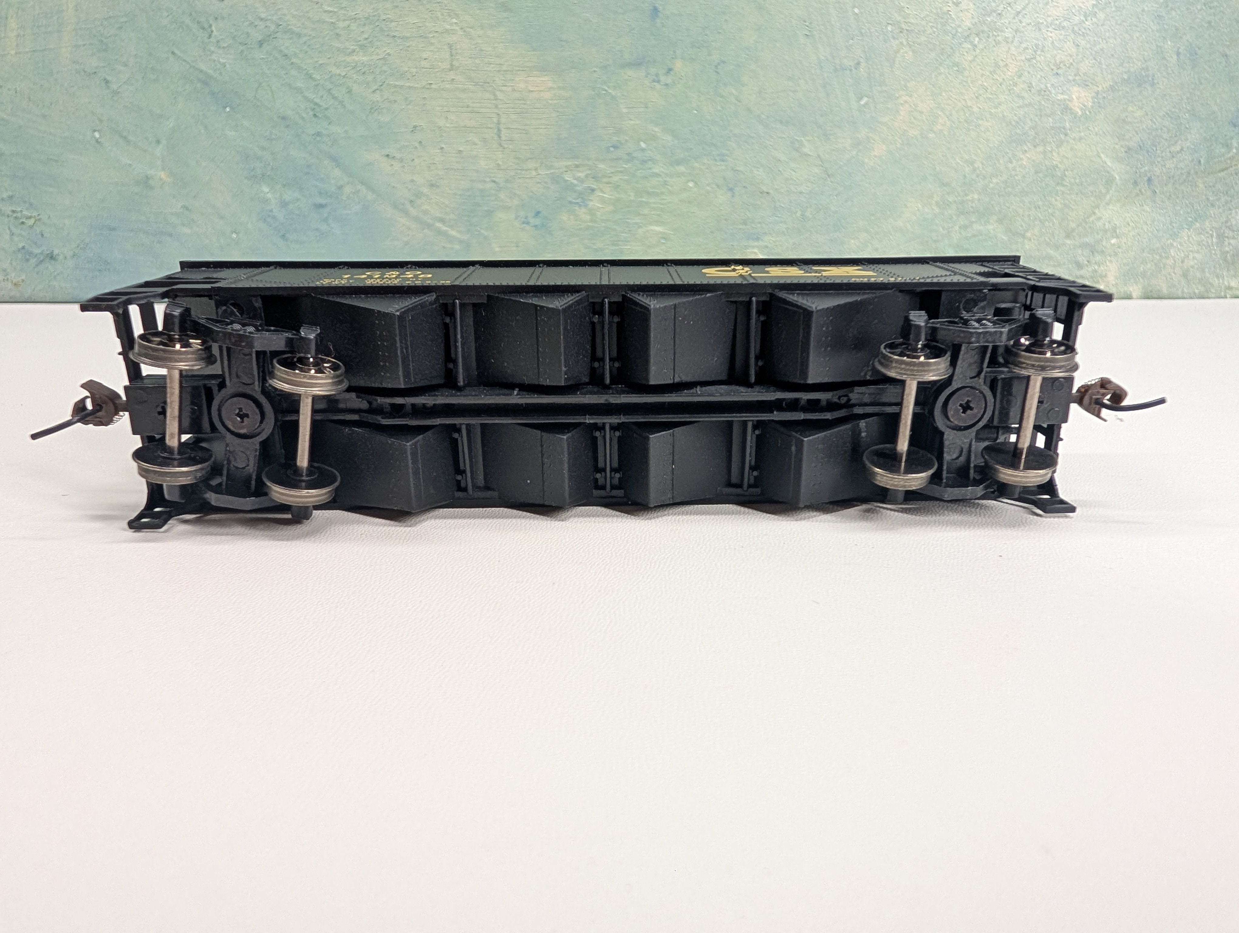 USED Bachmann HO Scale Quad Hopper CSX C&O #141948 Modern Gearboxes, Metal Wheels