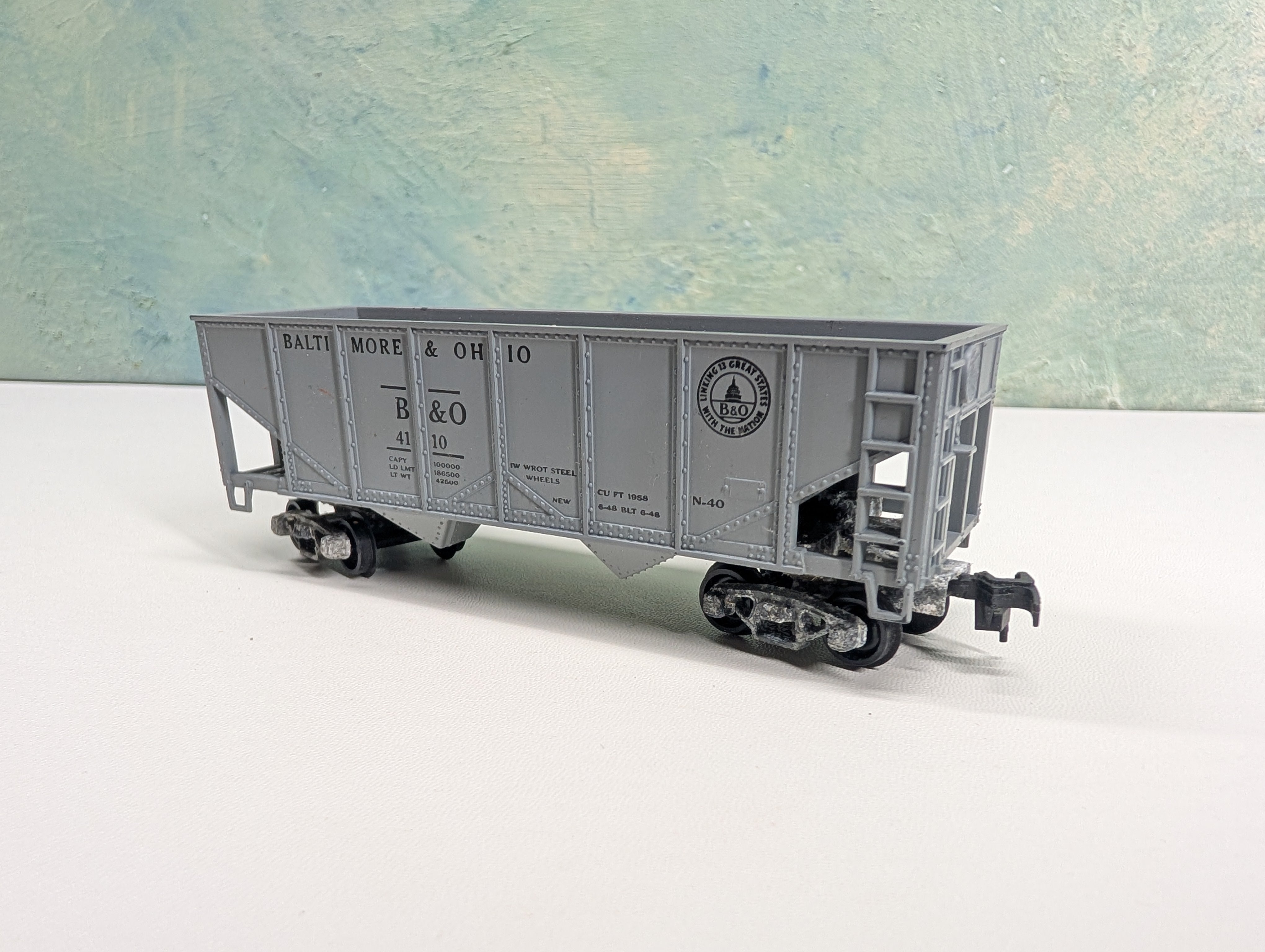 USED REVELL HO Scale 2 Bay Hopper Baltimore and Ohio B&O #4110